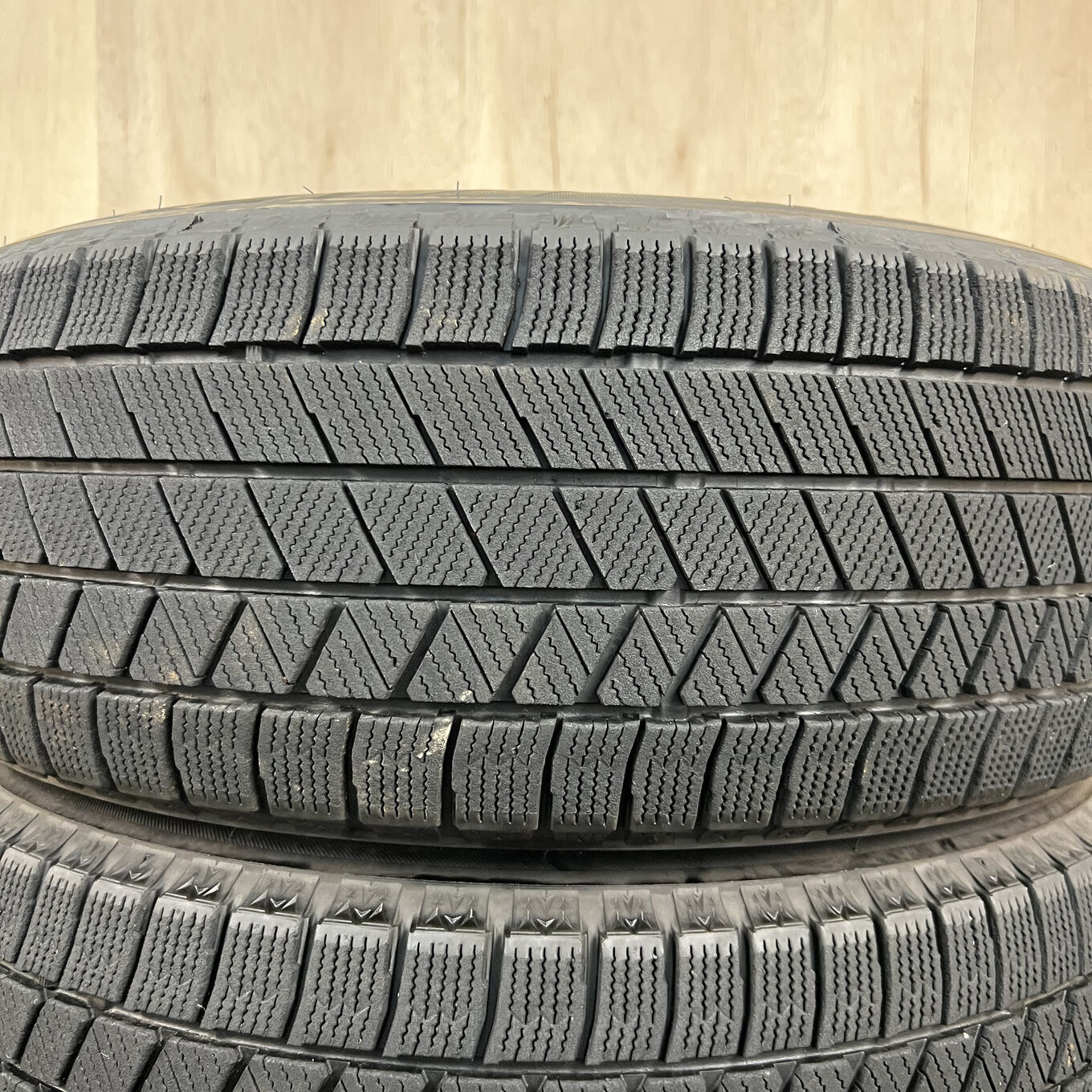 215/60 R16 Bridgestone BLIZZAK VRX — 23 800 ¥/комплект