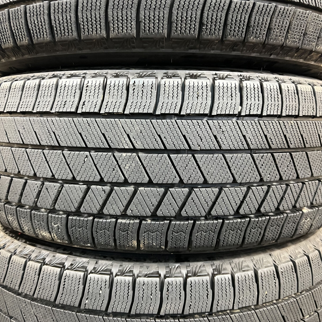 Bridgestone BLIZZAK VRX 215/60 R16, фото 3