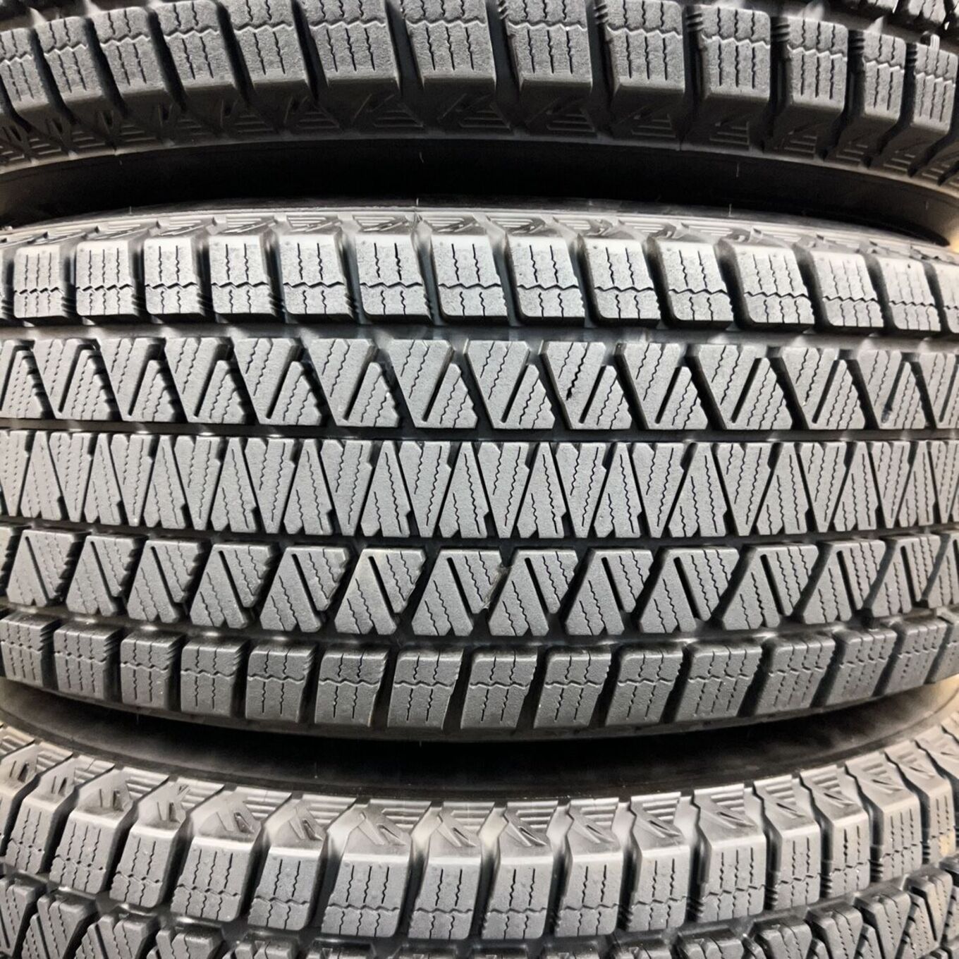 Bridgestone BLIZZAK DM-V3 215/70 R16, фото 2