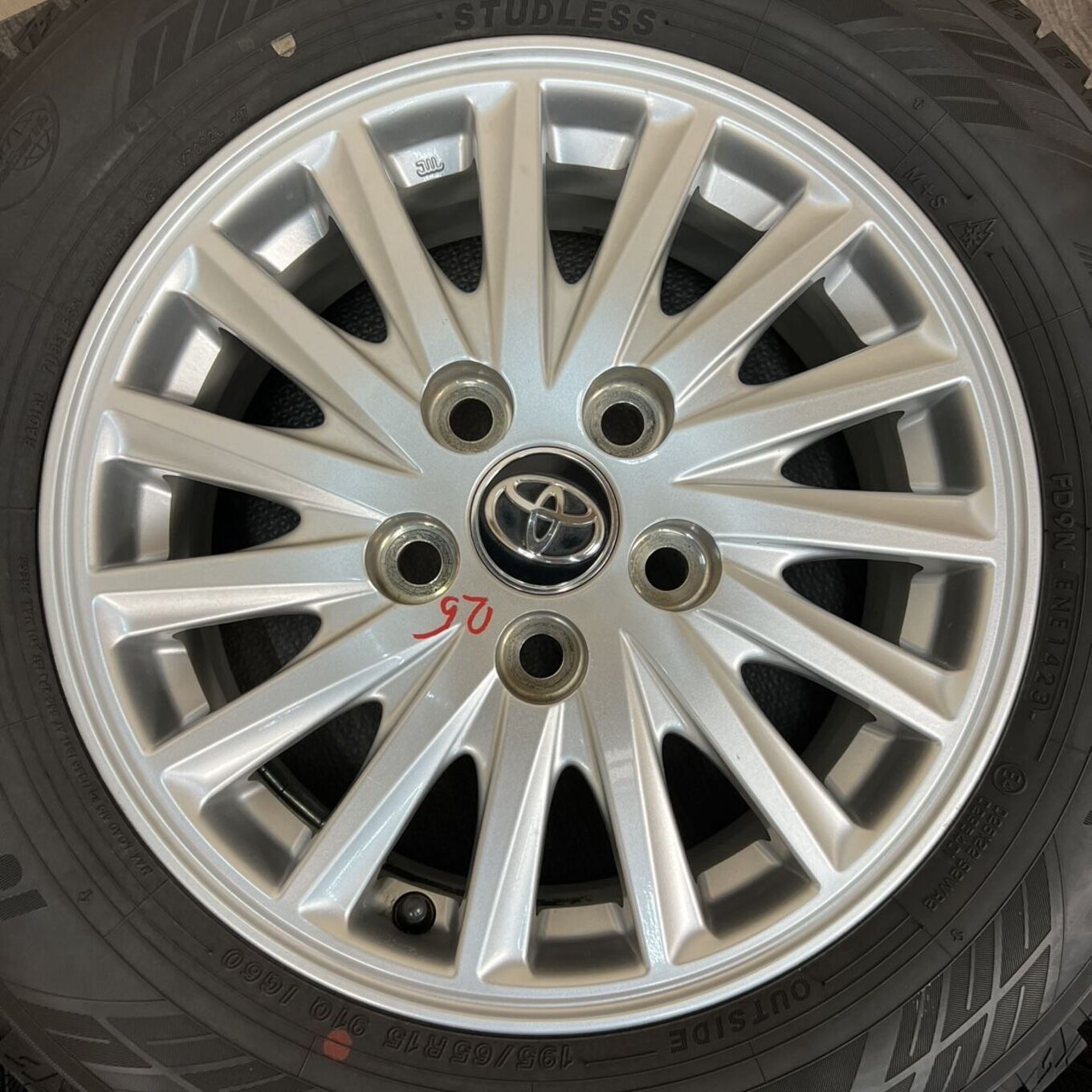 Toyo BLIZZAK VRX2 R15 6J ET50 5x114.3, фото 4