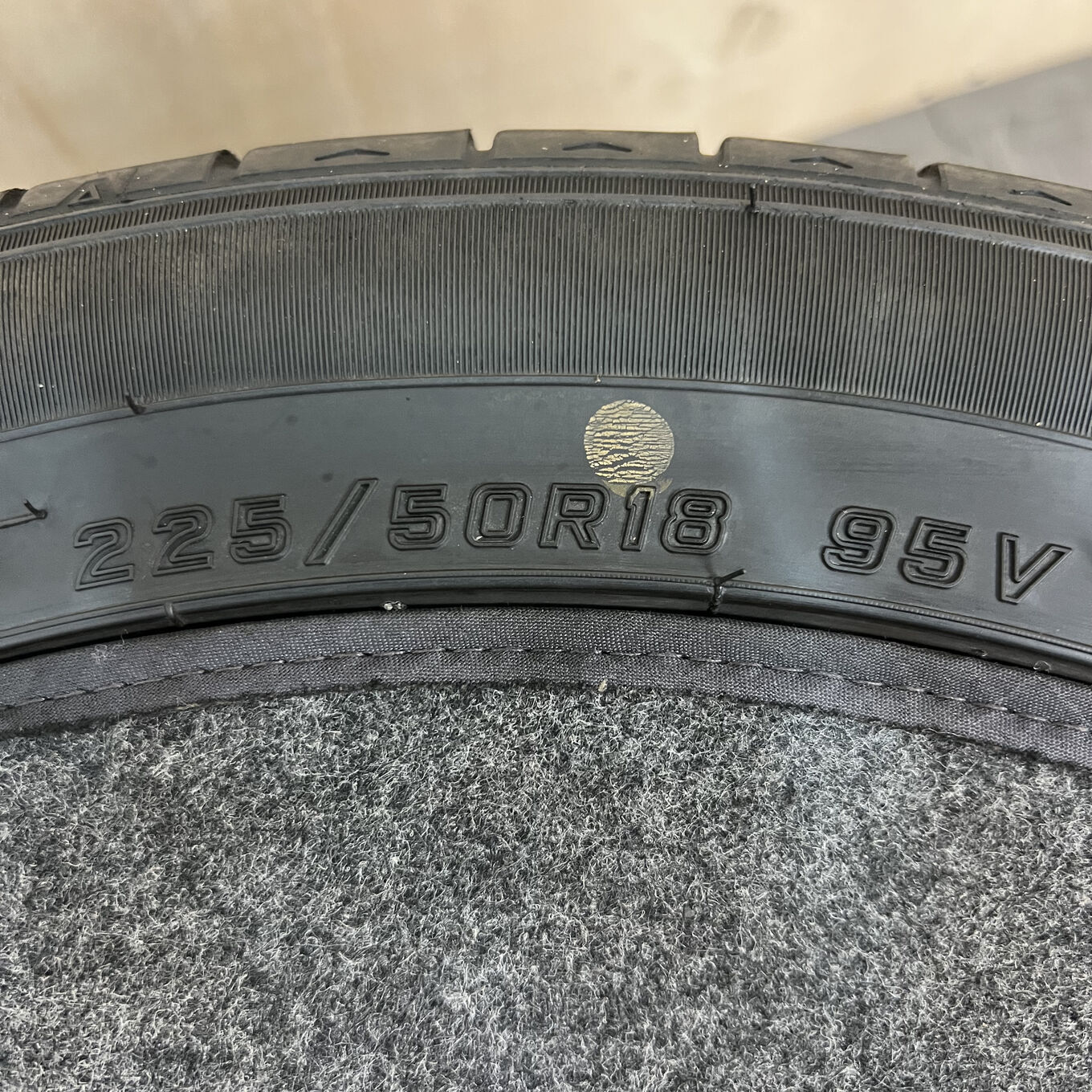 Dunlop ENASAVE RV505 225/50 R18, фото 6