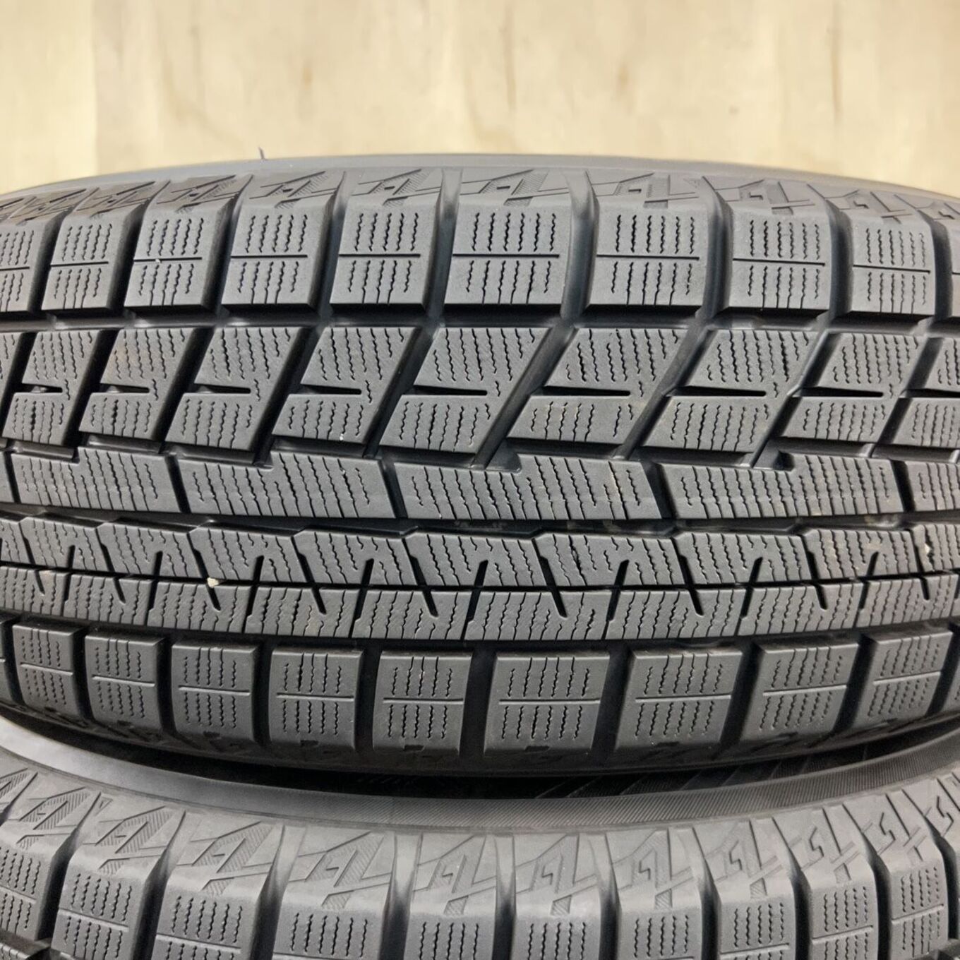 195/65 R15 Yokohama ICE GUARD IG60 — 20 400 ¥/комплект