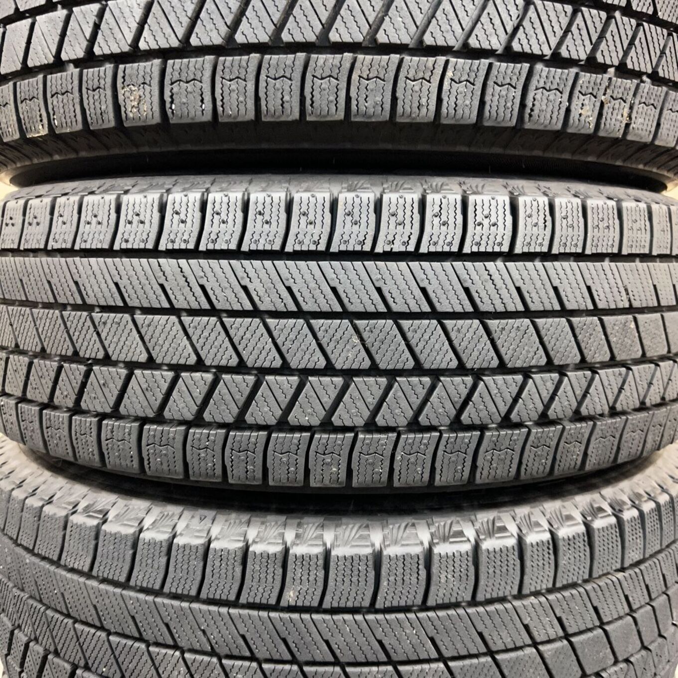 Bridgestone BLIZZAK VRX3 185/65 R15, фото 2