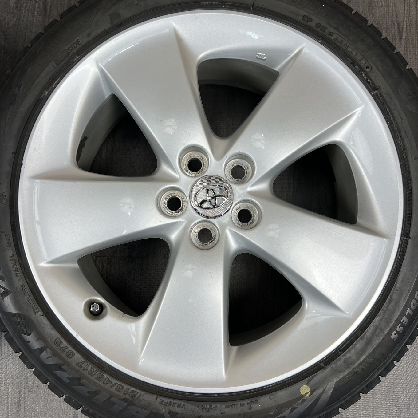 Bridgestone PIRUS 50 215/45 R17, фото 3