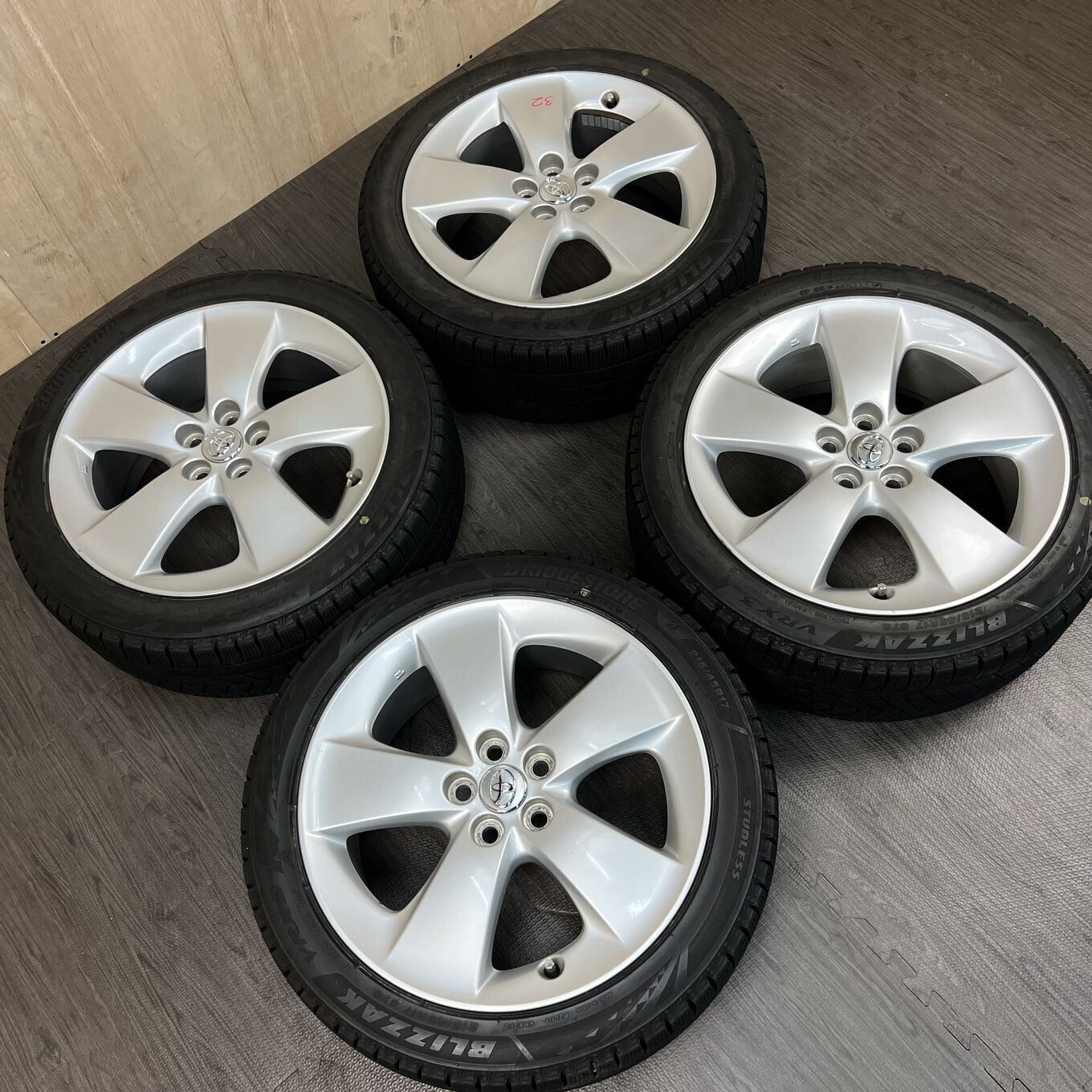 Bridgestone PIRUS 50 215/45 R17, фото 6