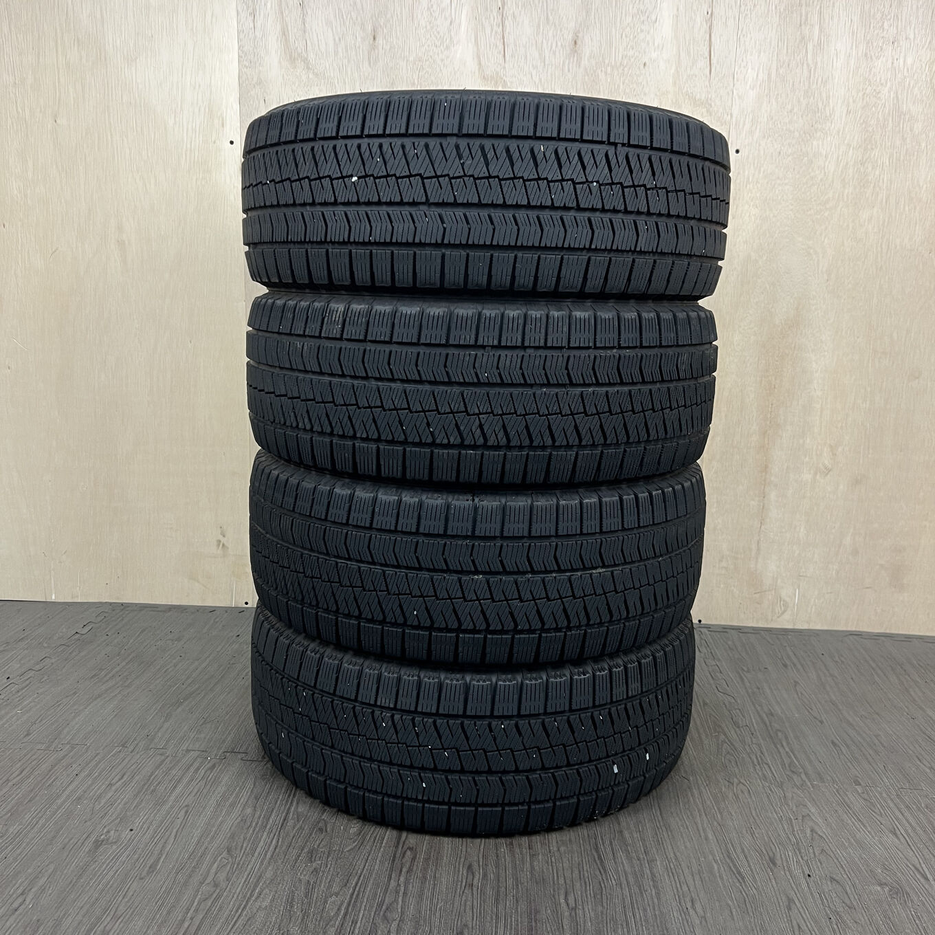 Bridgestone BLIZZAK XG02 215/55 R17, фото 5