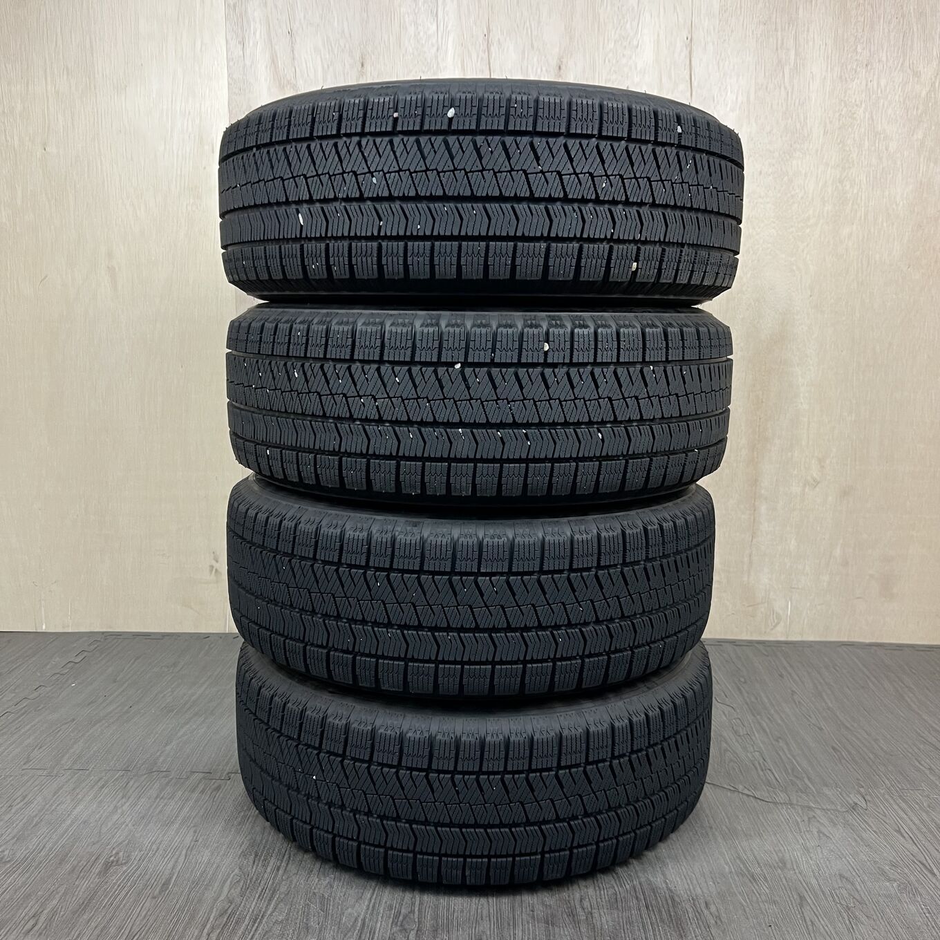 Bridgestone BLIZZAK VRX2 215/60 R16, фото 5