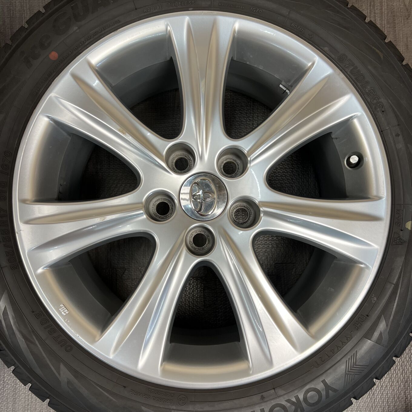 Toyo ICE GUARD IG70 R17 7.5J ET39 5x114.3, фото 2
