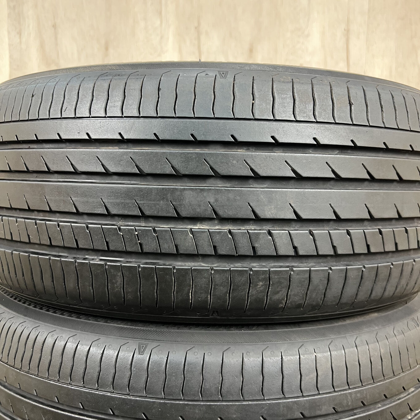 215/50 R17 Yokohama ADVAN DB V553 — 34 000 ¥/комплект