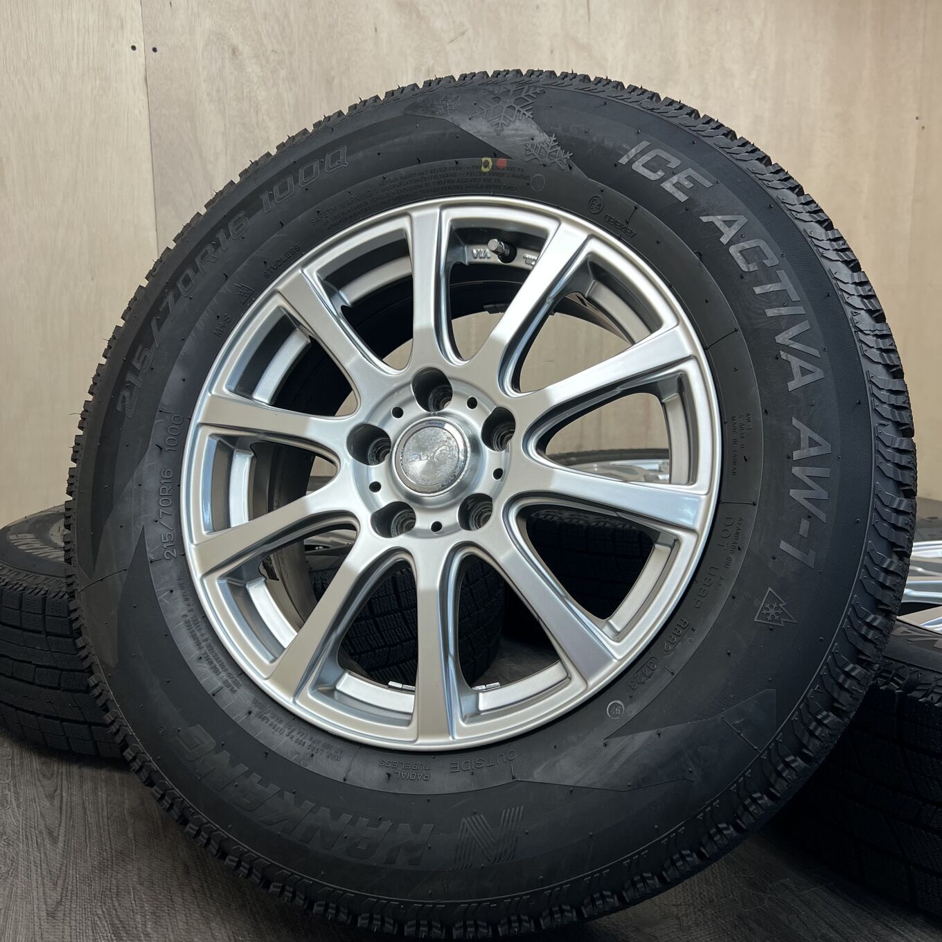 Б/У колесо в сборе 215/70 R16 Nankang LAYCEA, артикул 0015AS030926