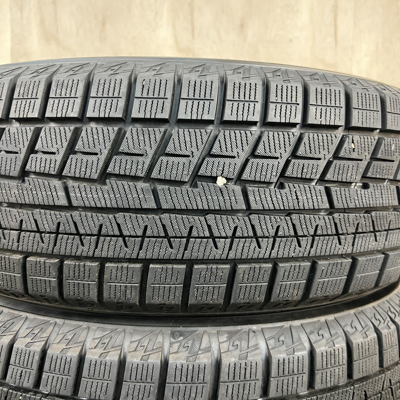 215/60 R17 Yokohama ICE GUARD IG60 — 34 000 ¥/комплект