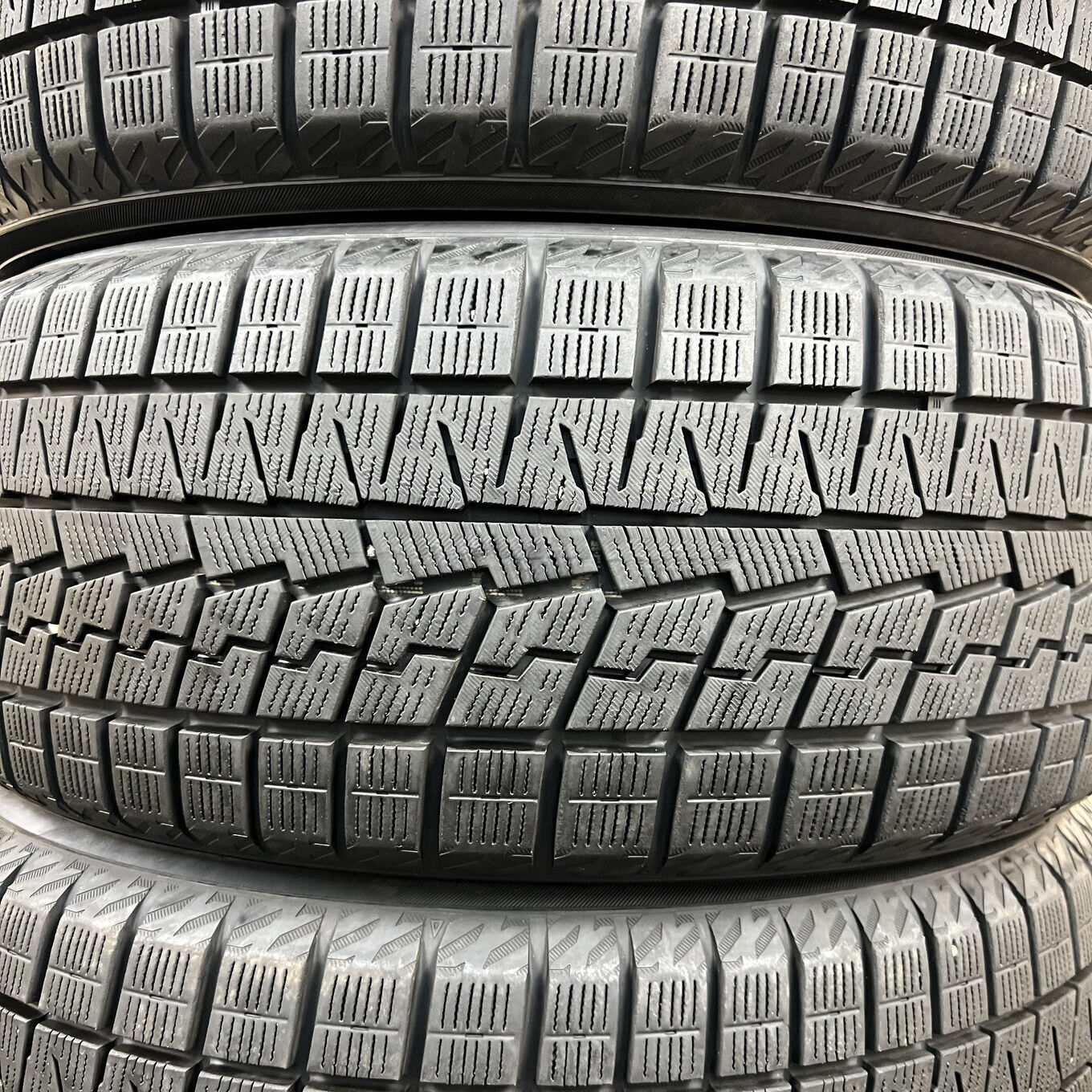 Yokohama ICE GUARD IG70 215/50 R17, фото 2