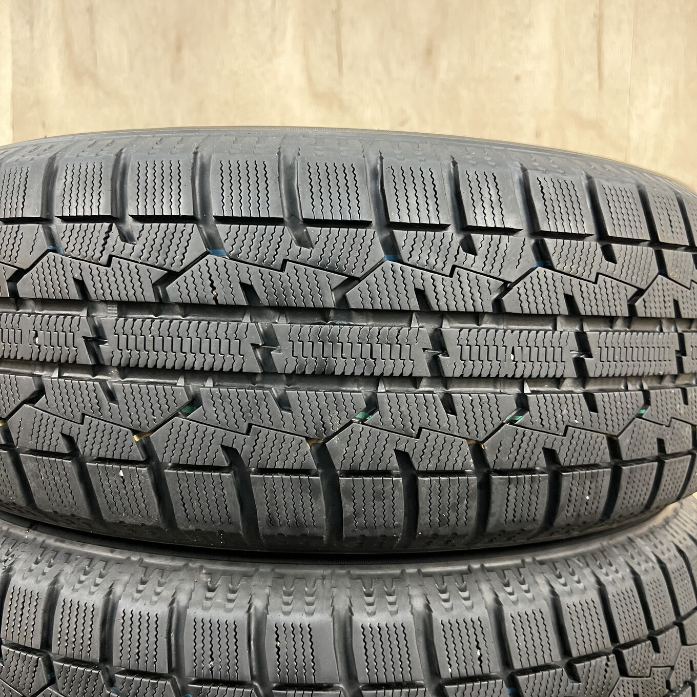 205/60 R16 Toyo OBSERVE GARIT GIZ — 25 500 ¥/комплект