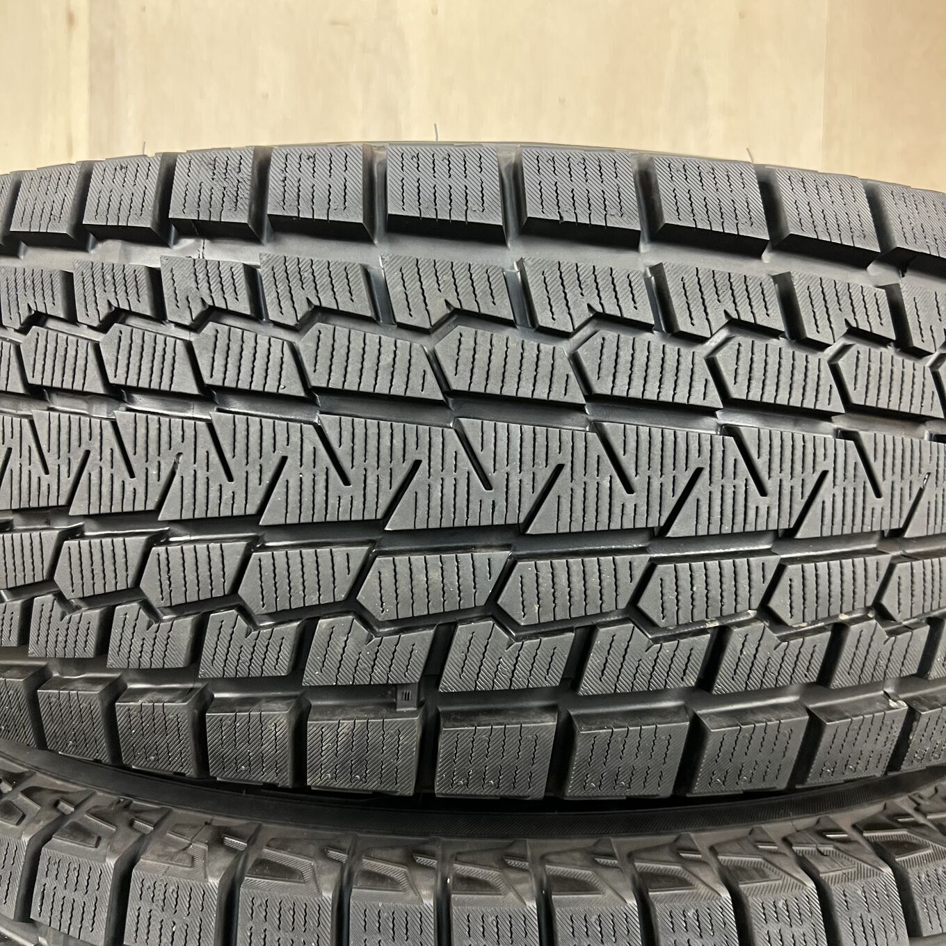 265/70 R16 Yokohama GEOLANDAR I/T-S G073 — 37 400 ¥/комплект
