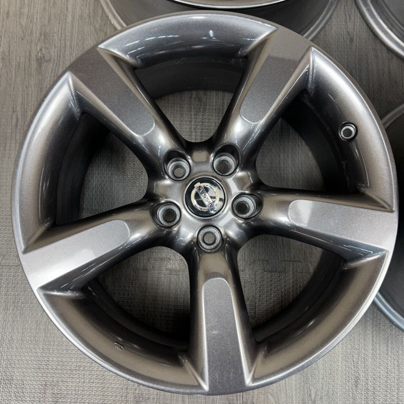 R18 8J ET30 5x114.3 FAIRLADYZ 350Z — 71 400 ¥/комплект