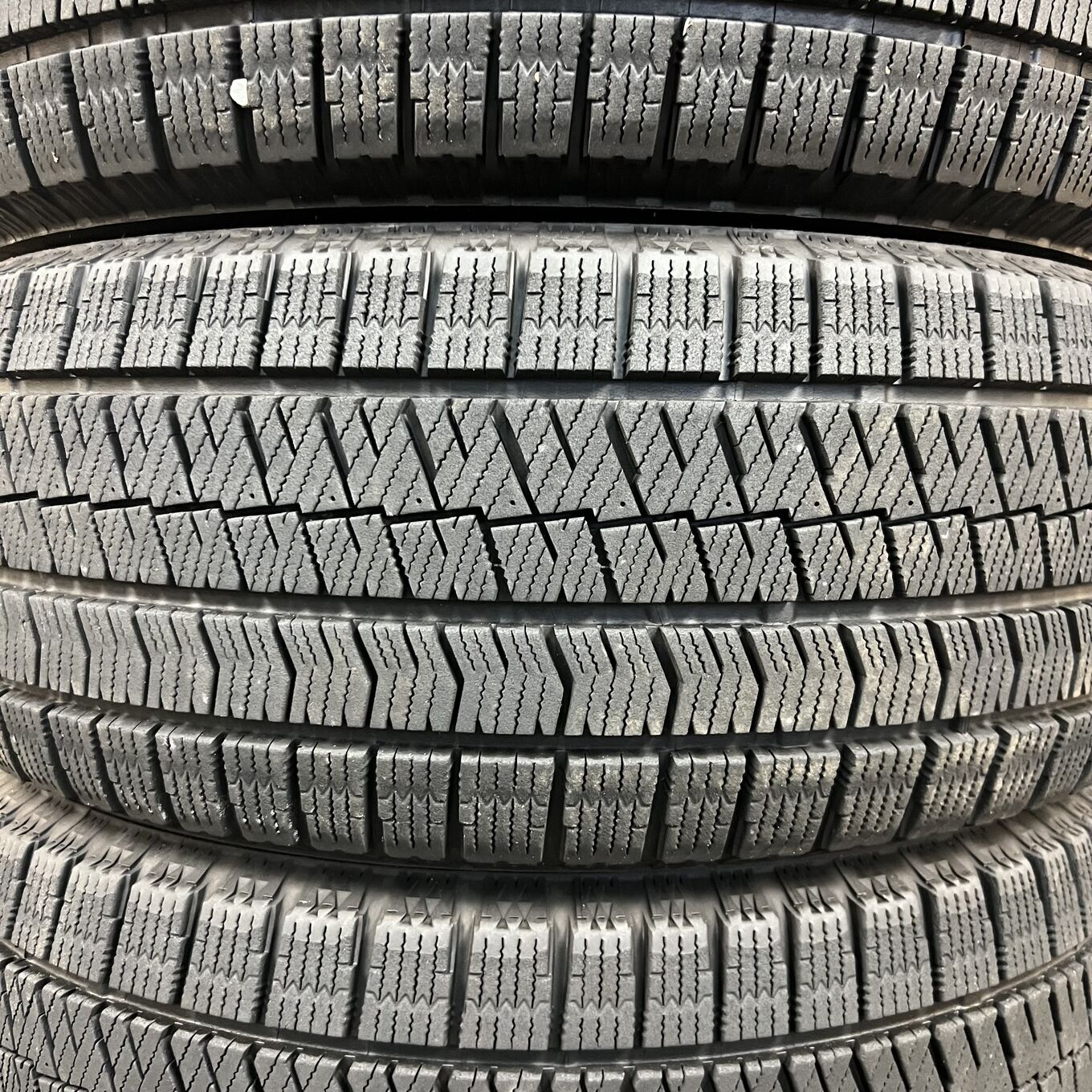 Bridgestone BLIZZAK VRX2 205/55 R16, фото 3