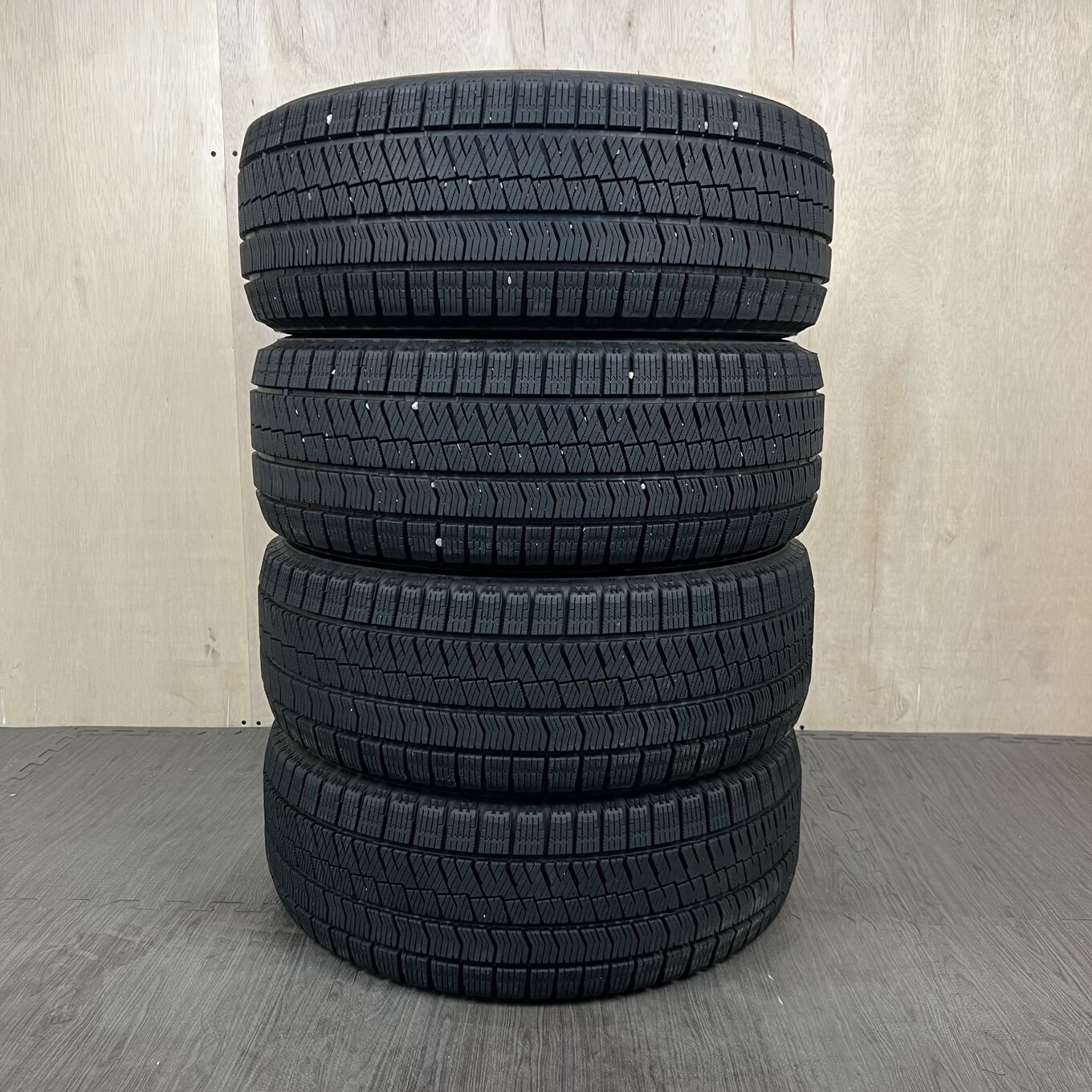 Bridgestone BLIZZAK VRX2 205/55 R16, фото 5