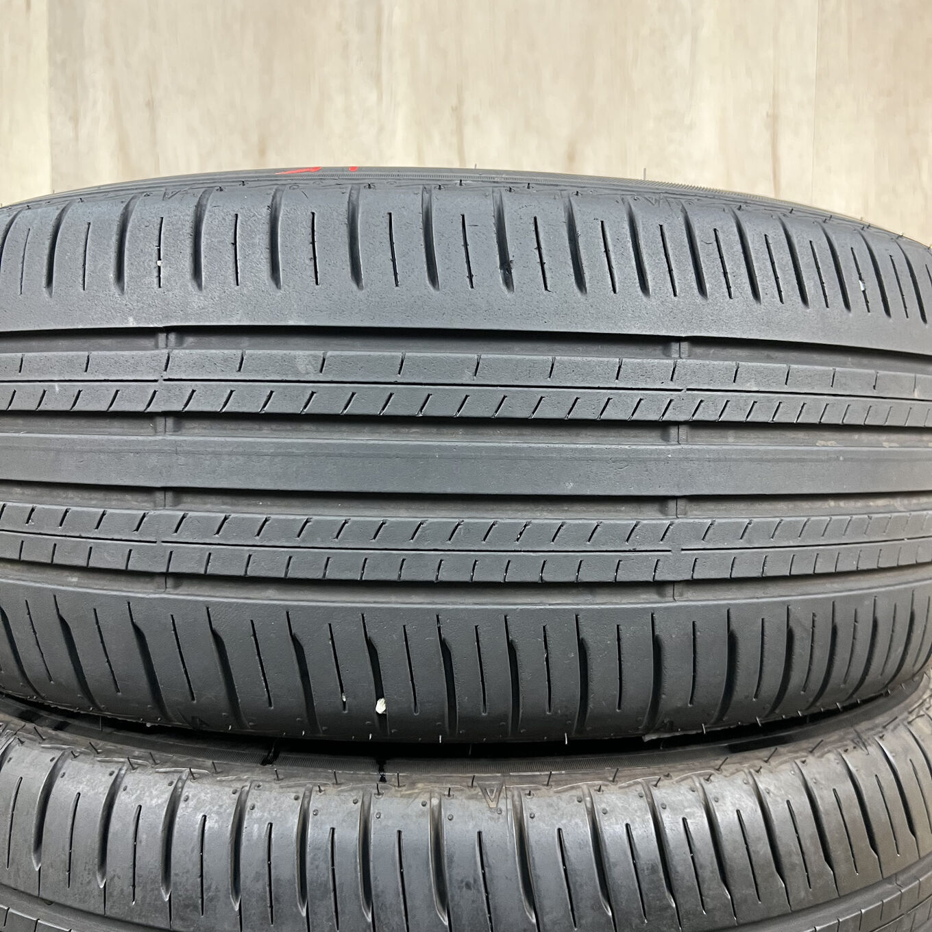 215/50 R18 Dunlop ENASAVE EC300+ — 28 100 ¥/комплект