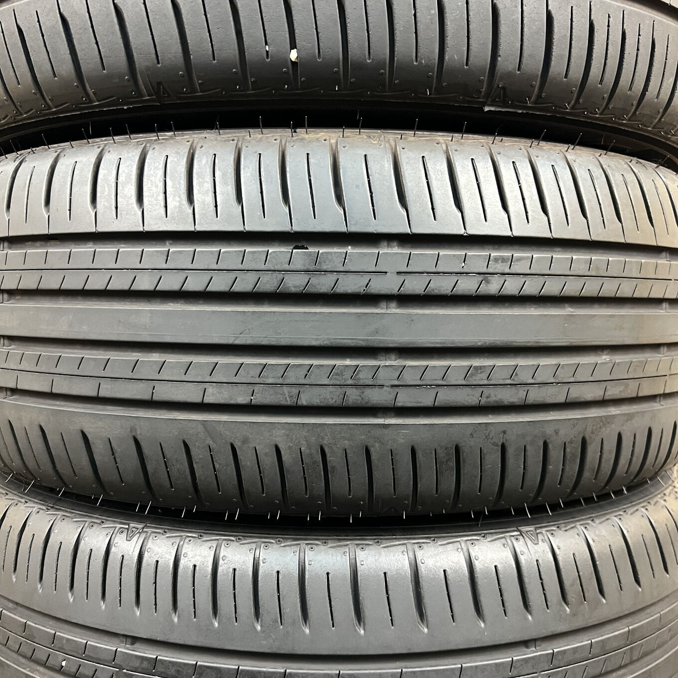 Dunlop ENASAVE EC300+ 215/50 R18, фото 2