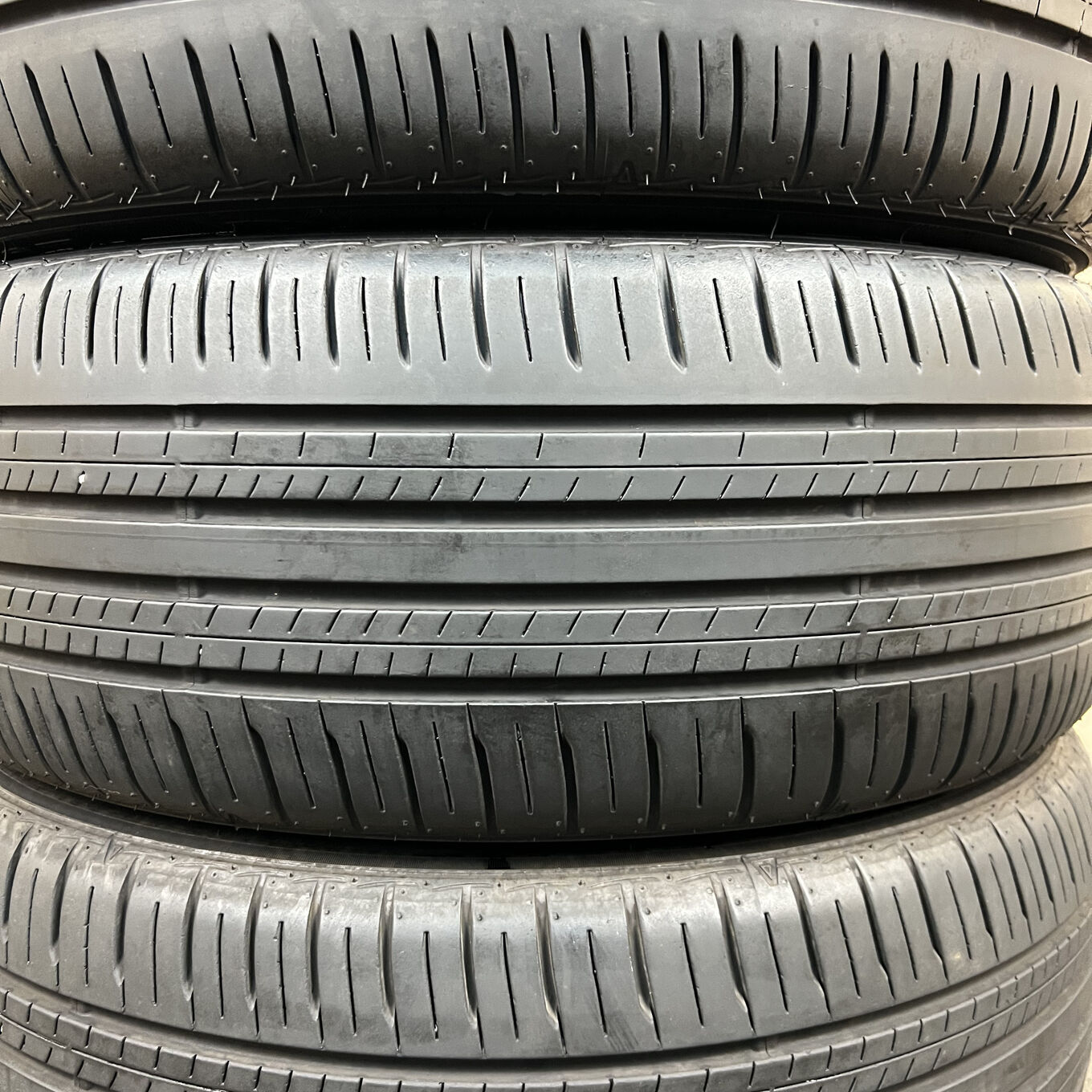 Dunlop ENASAVE EC300+ 215/50 R18, фото 3