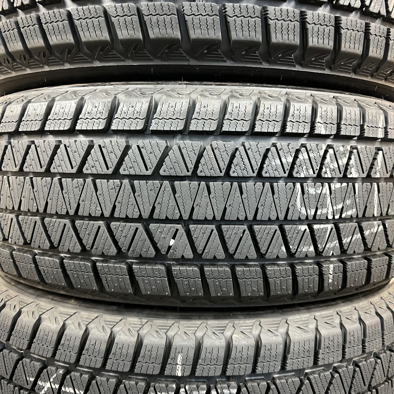 Bridgestone BLIZZAK DM-V3 235/60 R18, фото 2