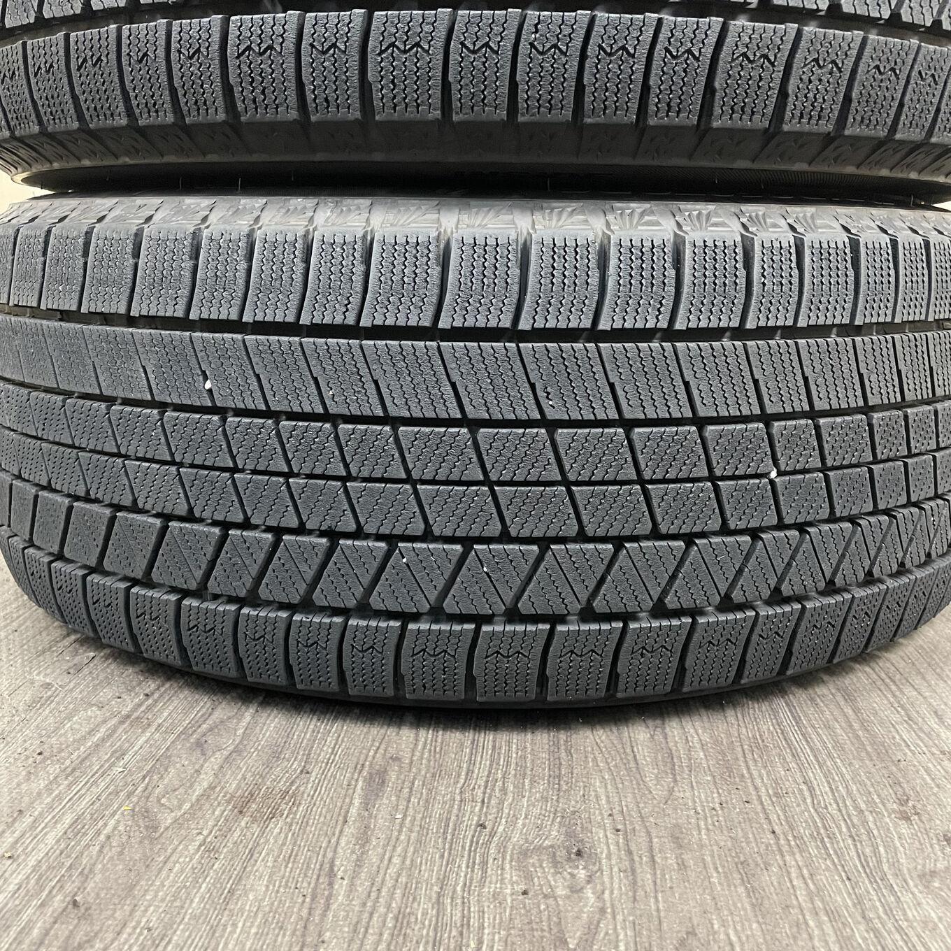 Bridgestone BLIZZAK VRX3 245/40 R19, фото 4