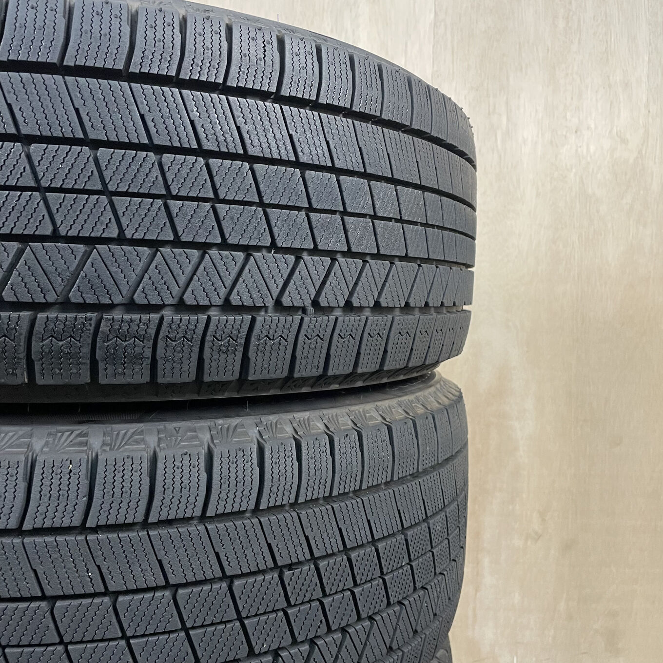 Bridgestone BLIZZAK VRX3 245/40 R19, фото 6