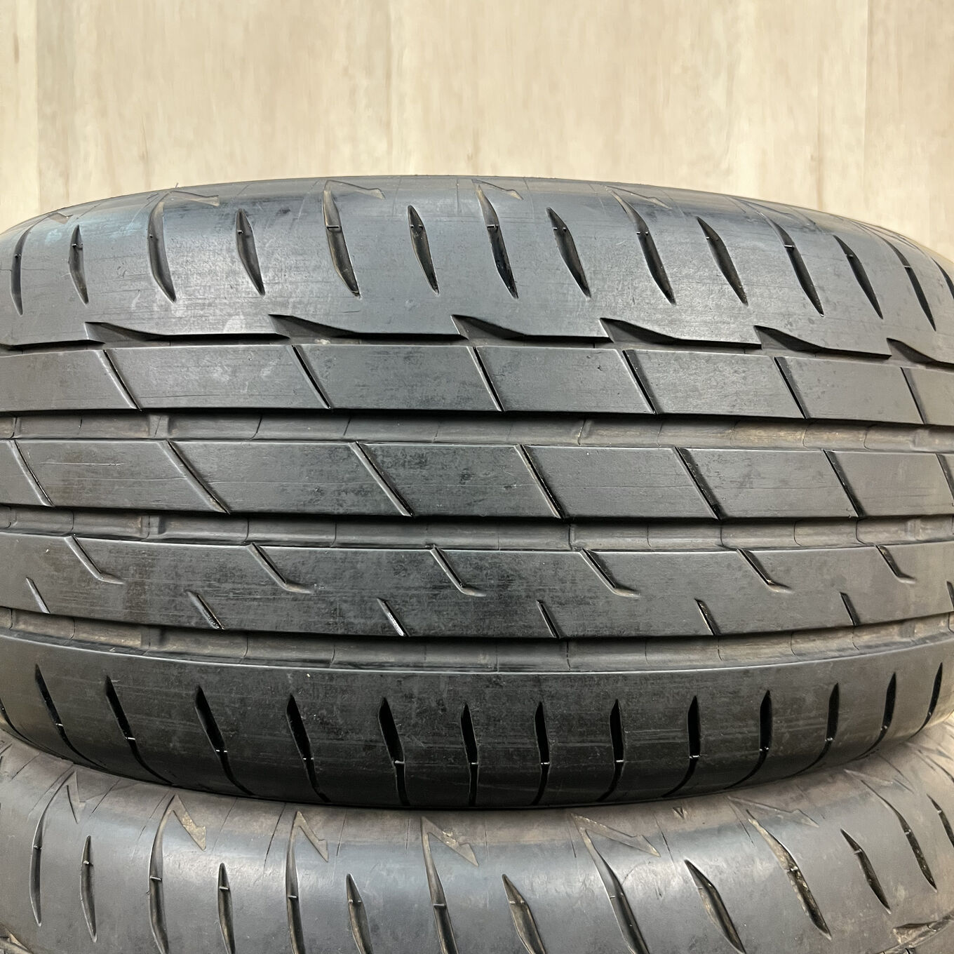 225/50 R16 Bridgestone POTENZA ADRENALIN RE004 — 25 500 ¥/комплект
