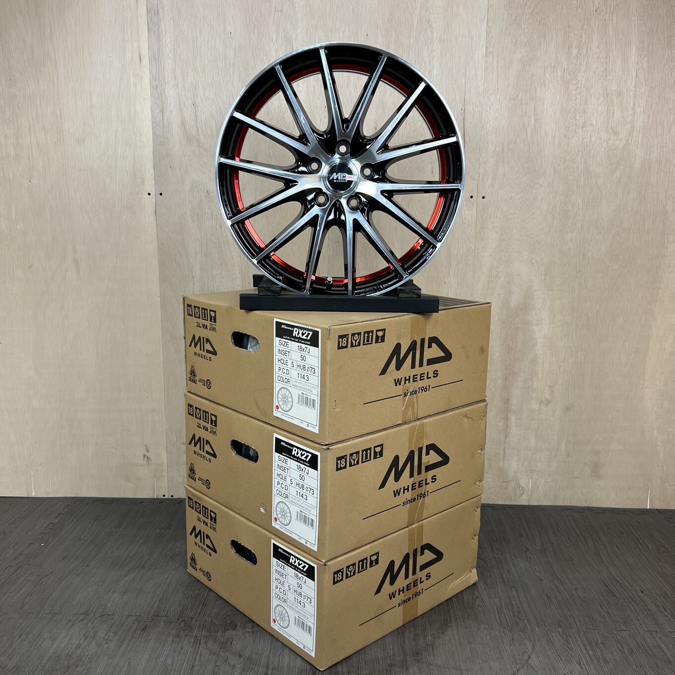 R18 7.5J ET55 5x114.3 RIZLEY VS — 55 300 ¥/комплект