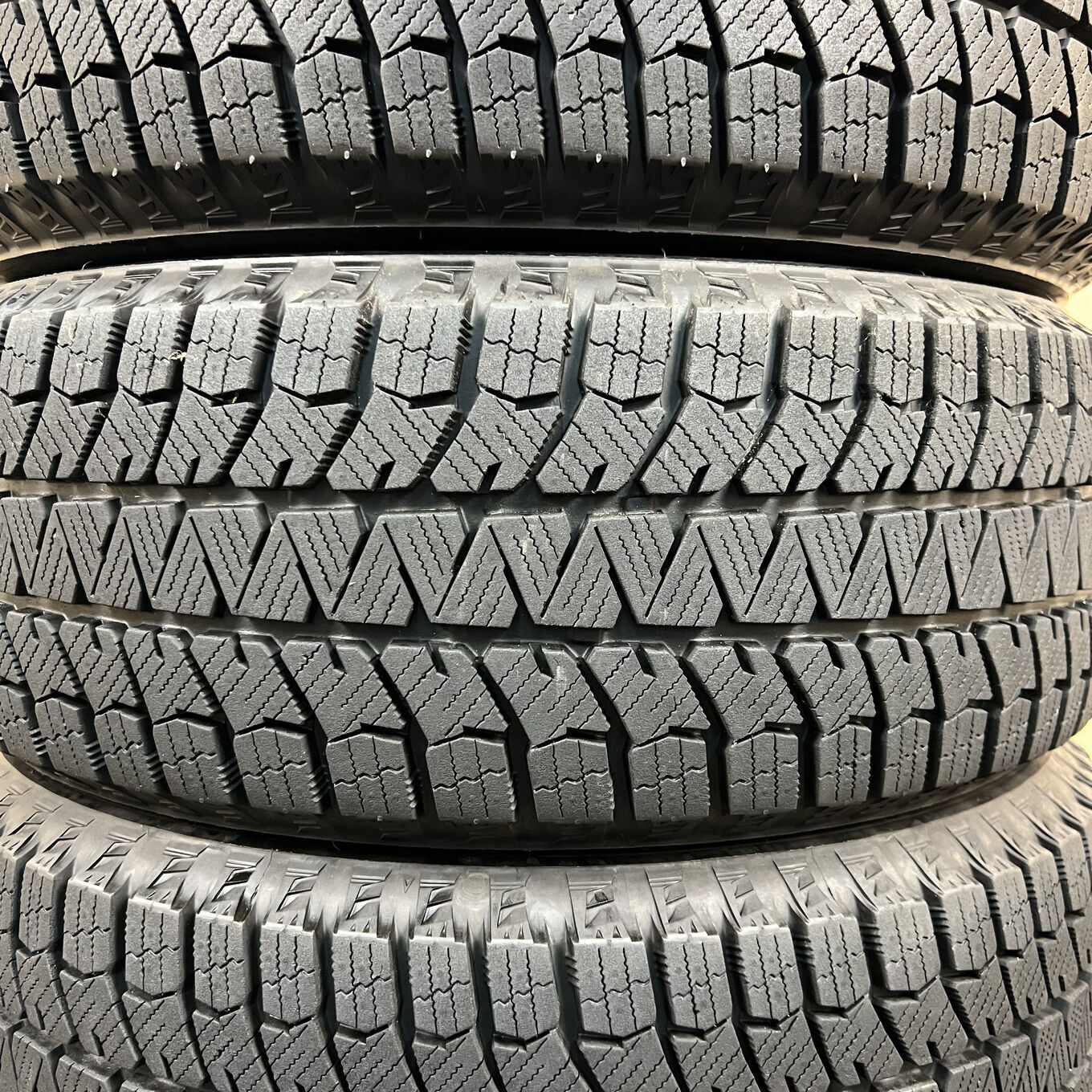 Bridgestone BLIZZAK WS90 205/60 R16, фото 2