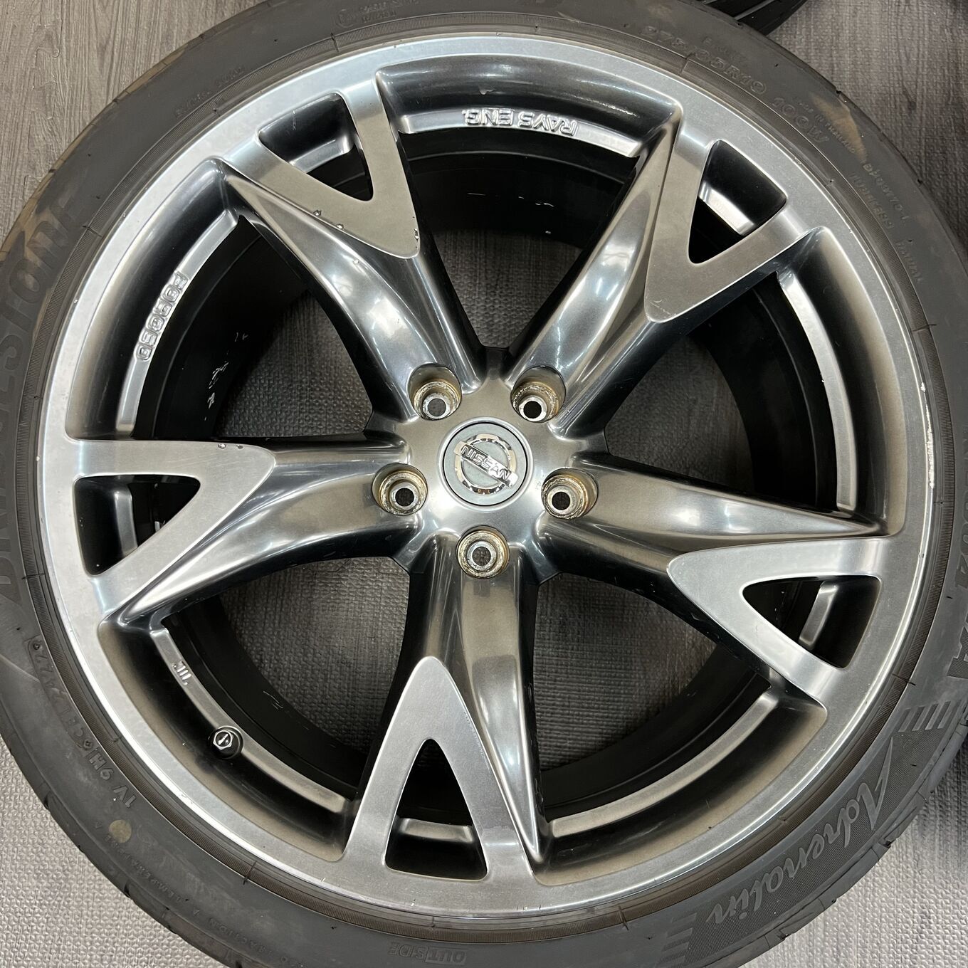 R19 9J ET47 5x114.3 FAIRLADYZ 370Z 40TH ANNIVERSARY — 89 300 ¥/комплект