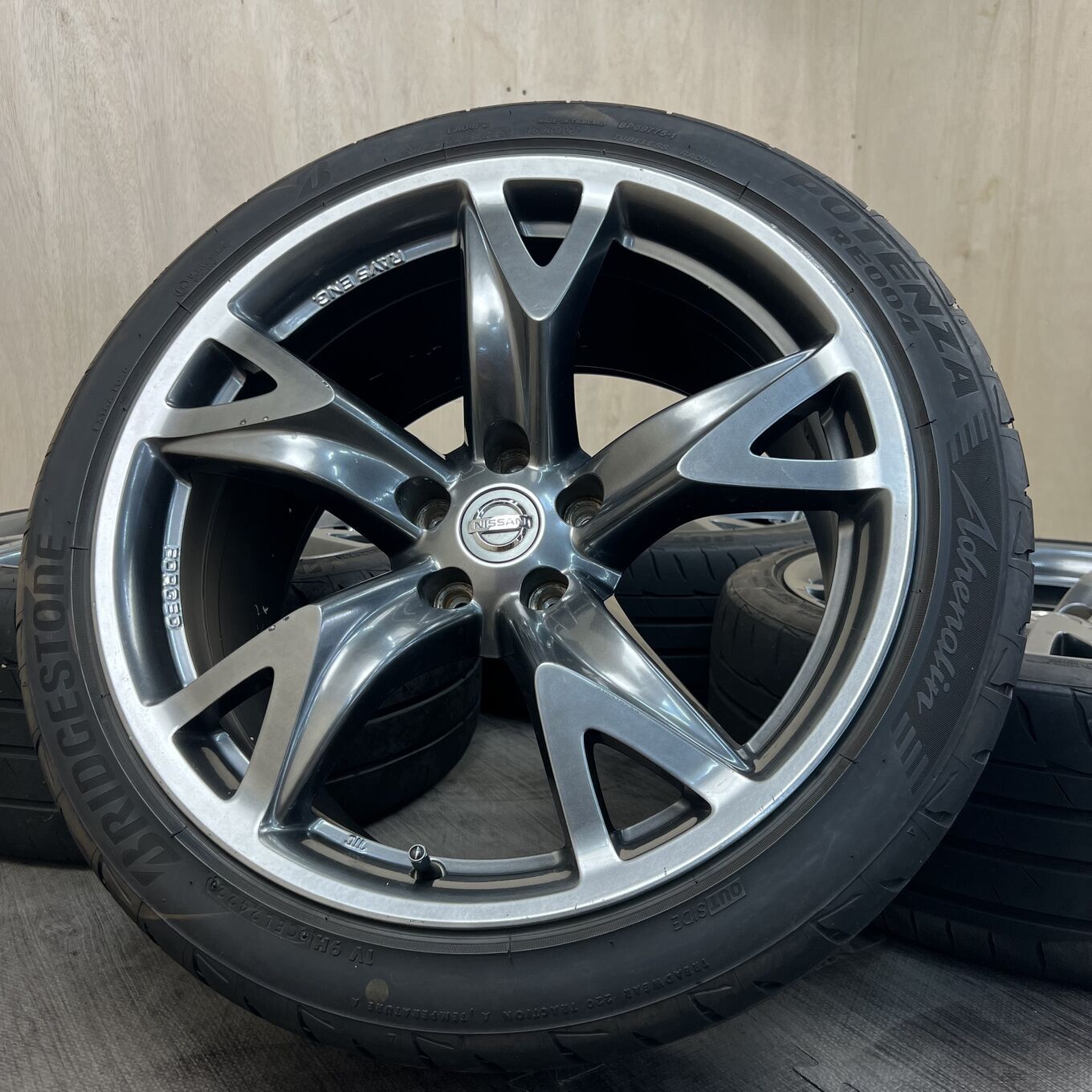 FAIRLADYZ 370Z 40TH ANNIVERSARY R19 9J ET47 5x114.3, фото 6