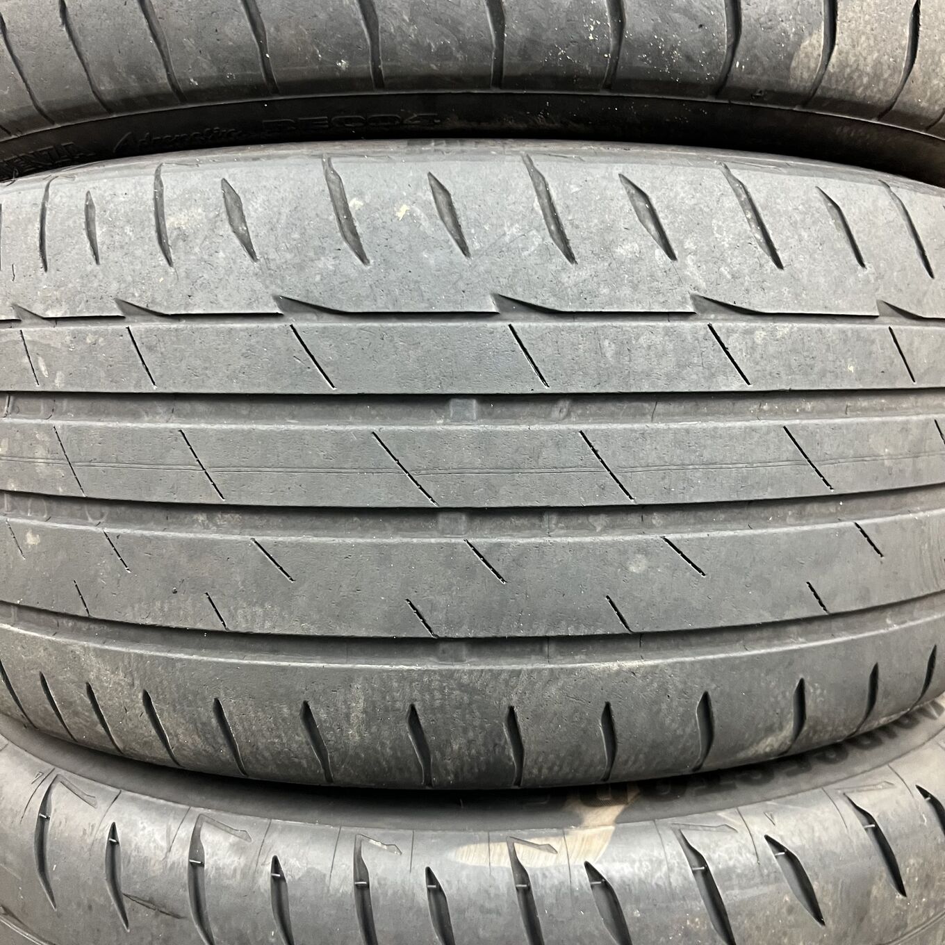 Bridgestone POTENZA ADRENALIN RE004 245/40 R19, фото 2