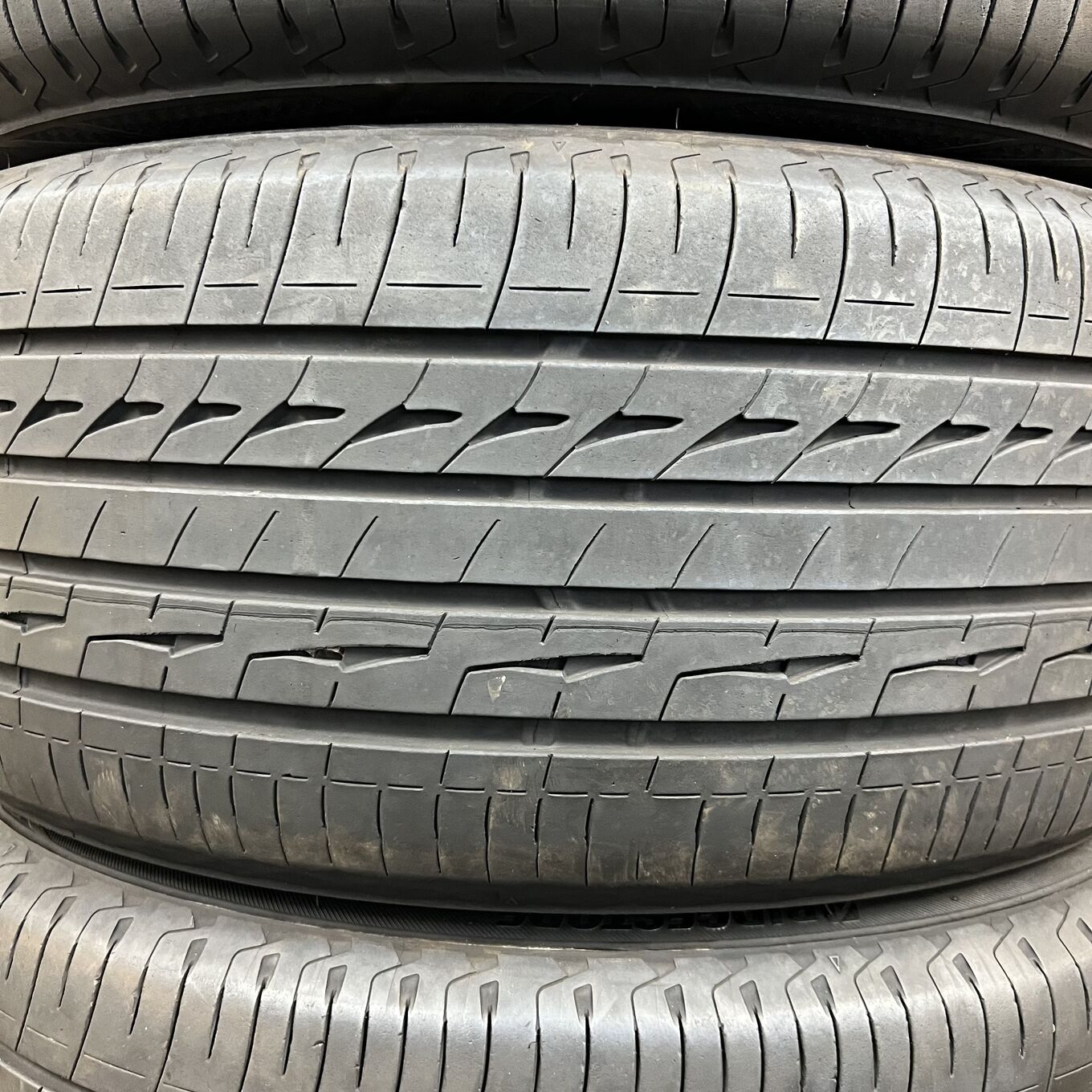 Bridgestone REGNO GR-XII 245/40 R20, фото 3