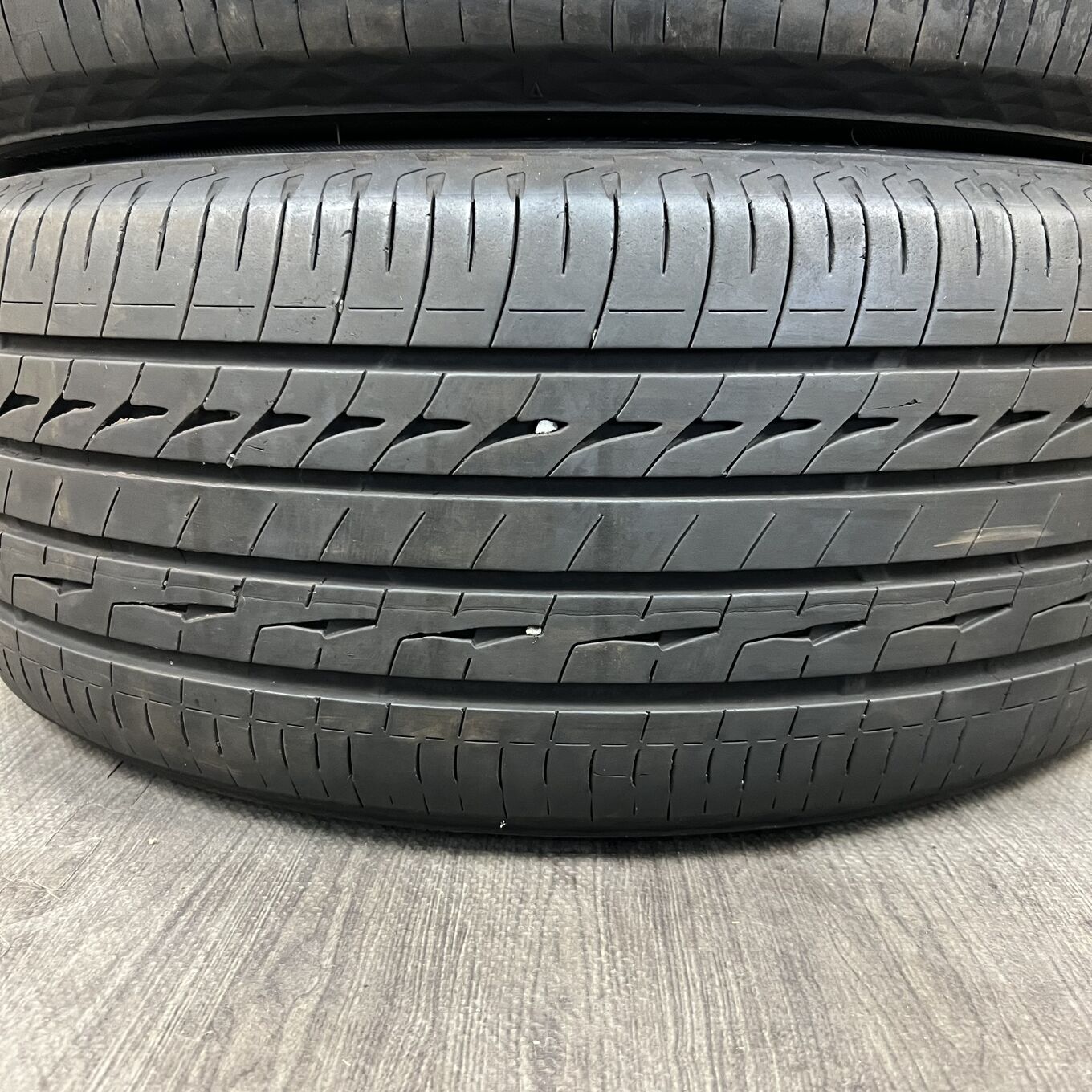 Bridgestone REGNO GR-XII 245/40 R20, фото 4