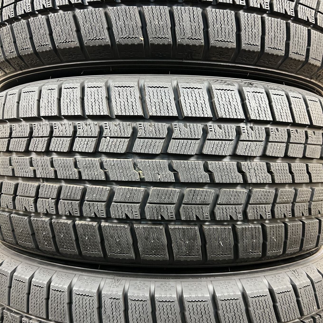 Goodyear ICE NAVI 7 235/50 R18, фото 2