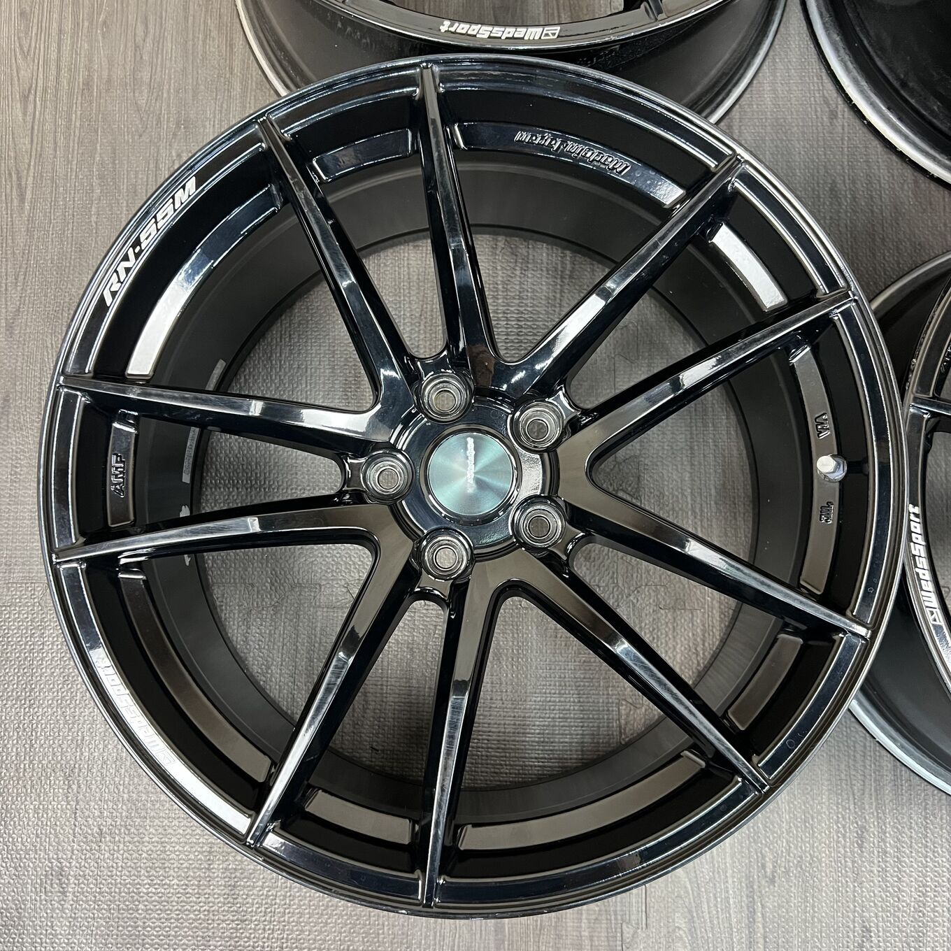 R19 8.5J ET45 5x114.3 RN-55M — 93 500 ¥/комплект