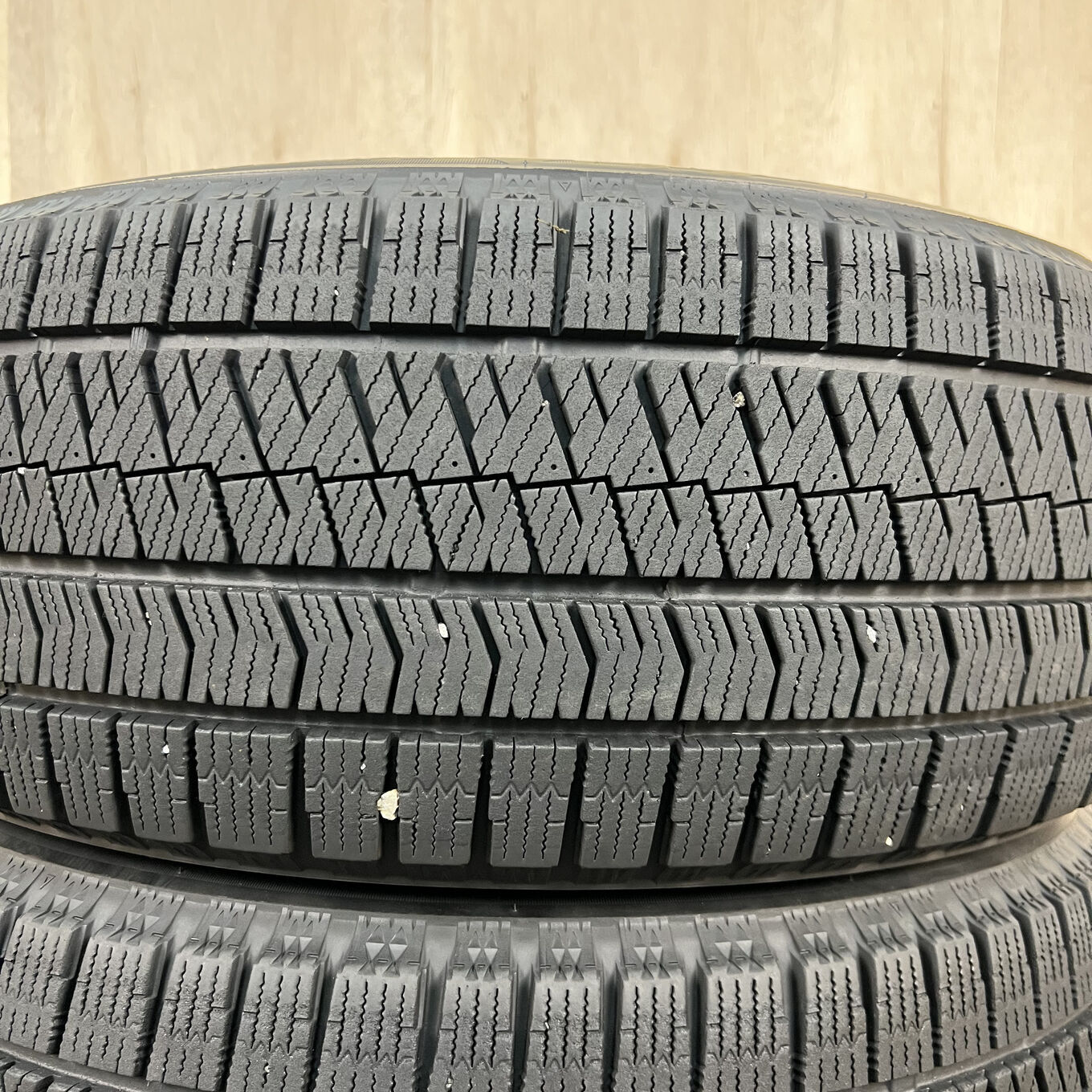 215/50 R17 Bridgestone BLIZZAK VRX2 — 15 300 ¥/комплект