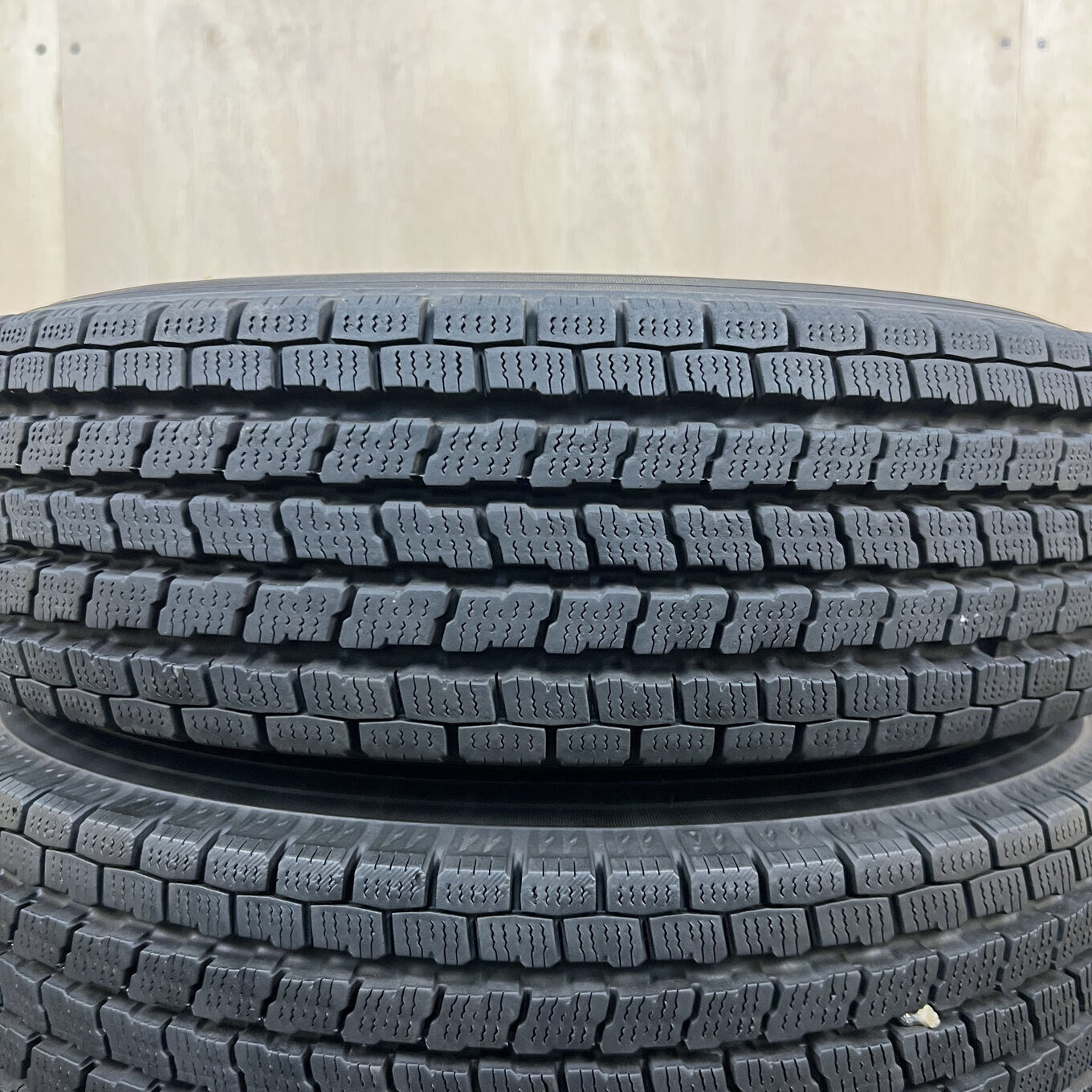 145/80 R12 Yokohama ICE GUARD IG91 — 13 600 ¥/комплект