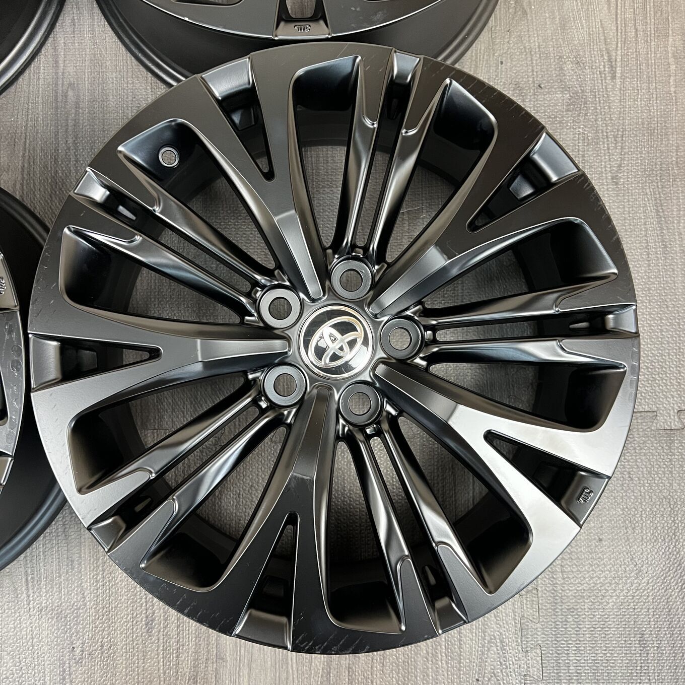 Toyo YARIS CROSS R18 7J ET50 5x114.3, фото 2