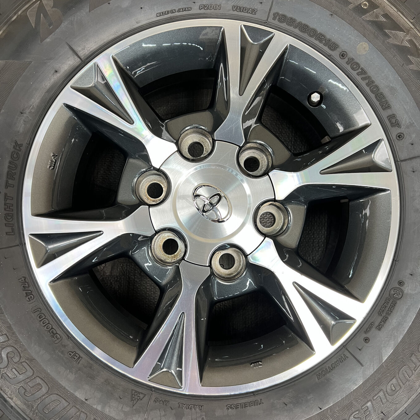 Toyo HIACE 200 R15 6J ET35 6x139.7, фото 2
