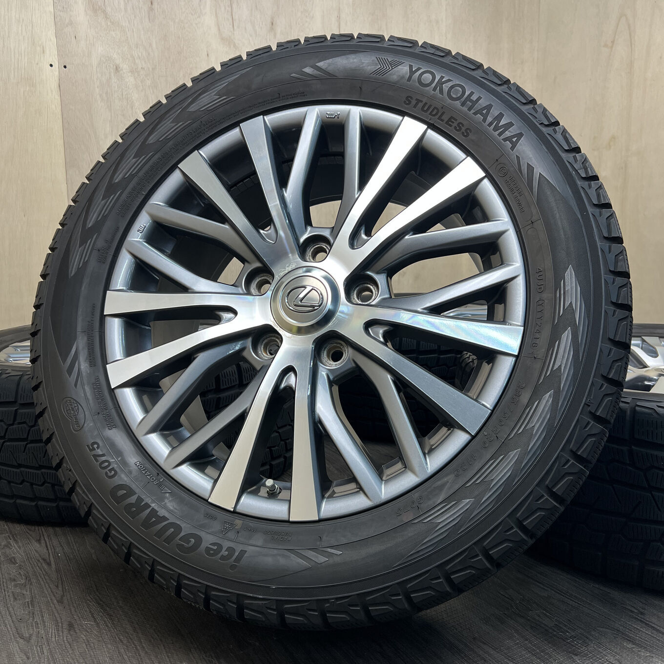 Б/У колесо в сборе 285/50 R20 Yokohama LX570, артикул 0041AS081026