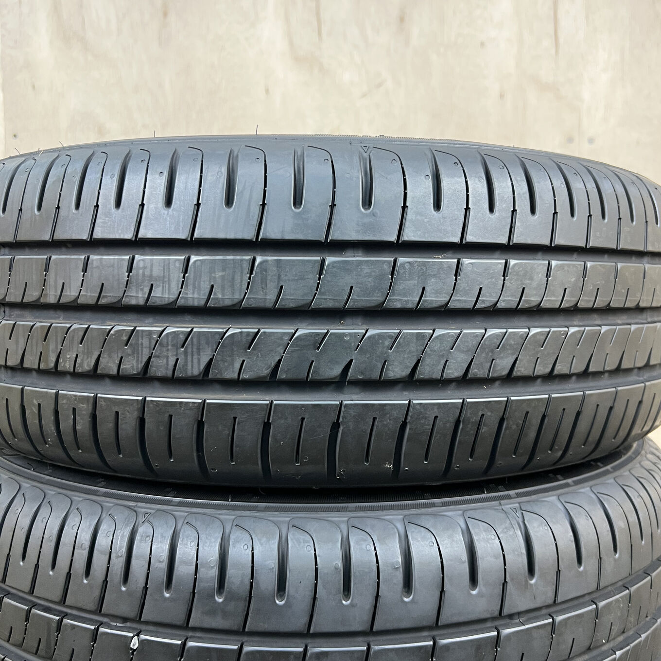 195/55 R16 Dunlop ENASAVE EC204 — 29 800 ¥/комплект