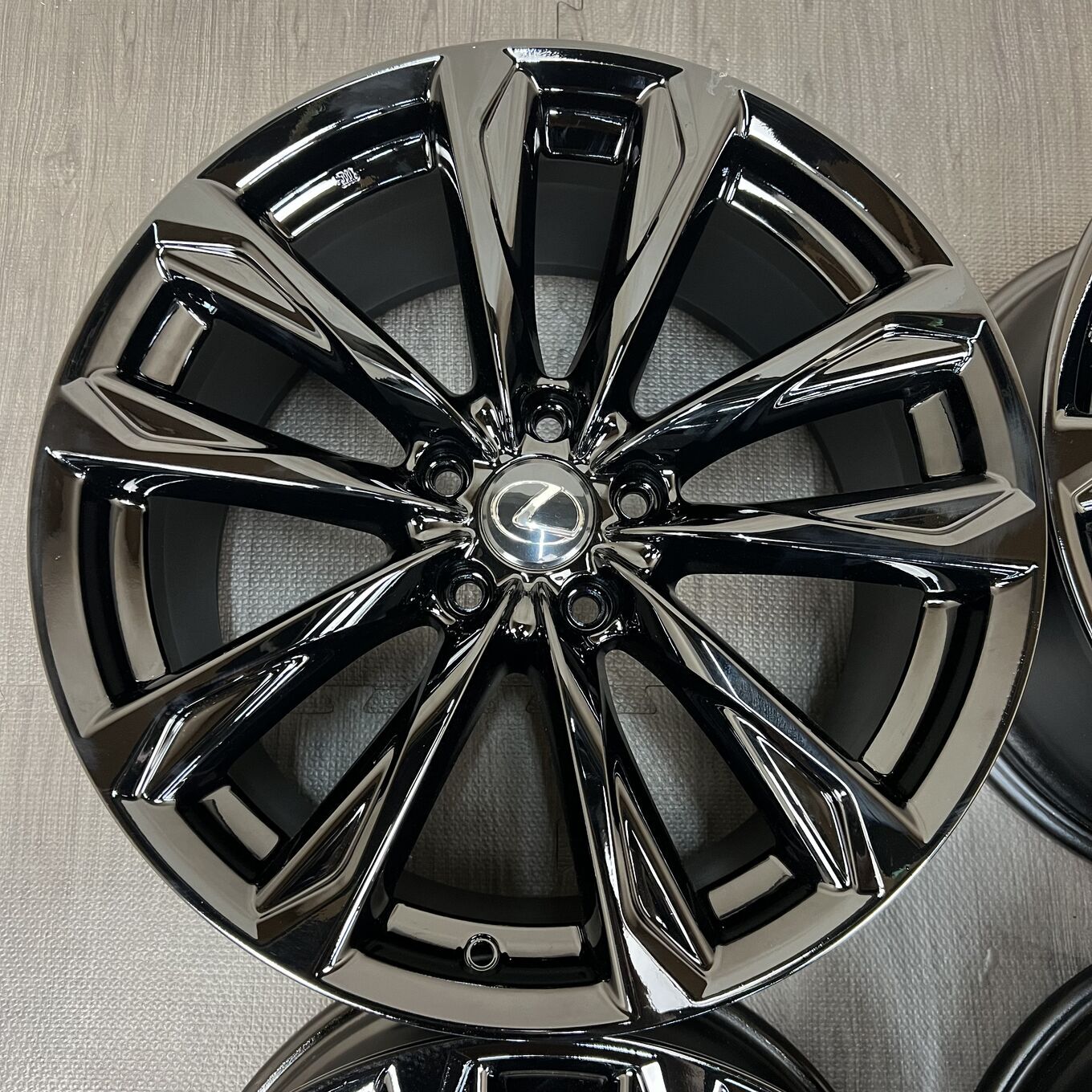 IS F SPORT R19 8.5J ET45 5x114.3, фото 3