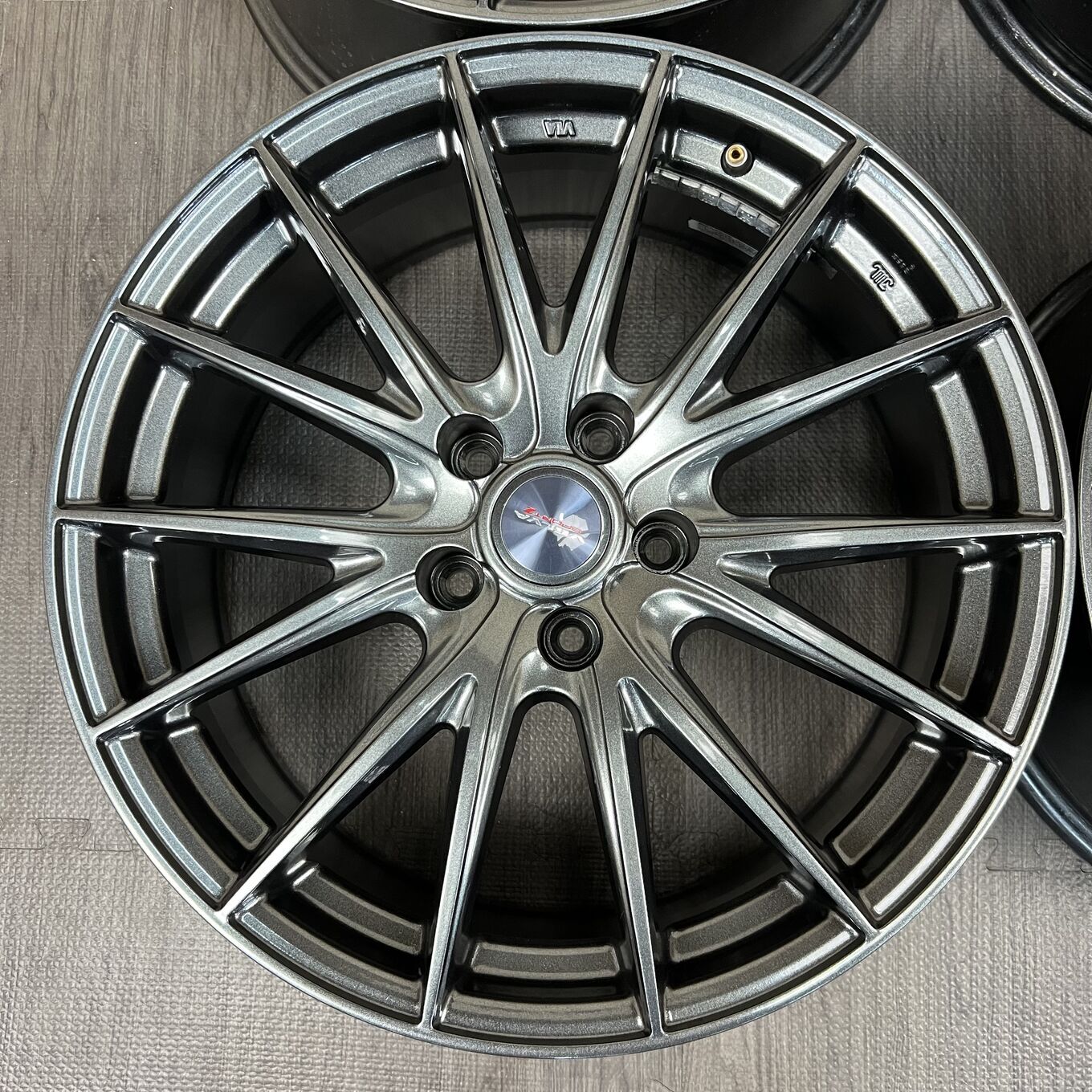 R18 7.5J ET38 5x114.3 VELVA SPORT Z — 37 400 ¥/комплект