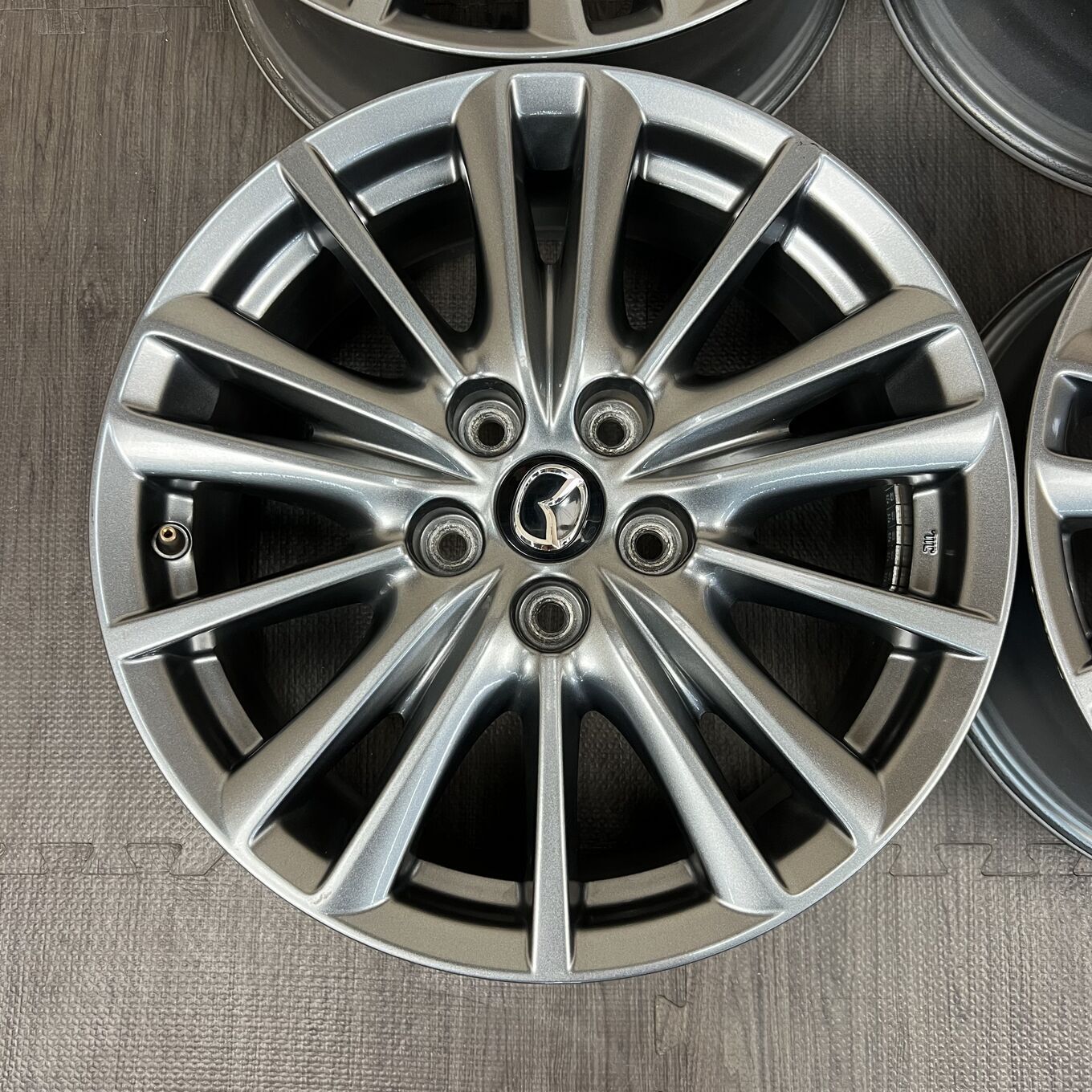 R17 7J ET45 5x114.3 CX-5 — 42 500 ¥/комплект