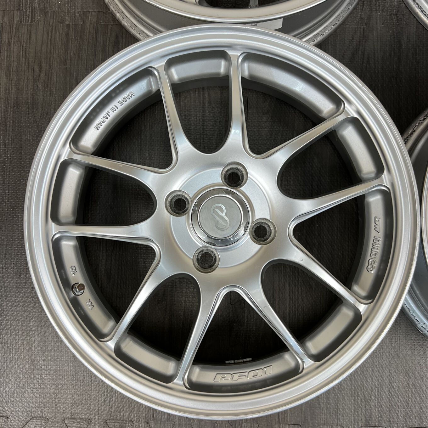 R16 5J ET45 4x100 PF01 — 37 400 ¥/комплект