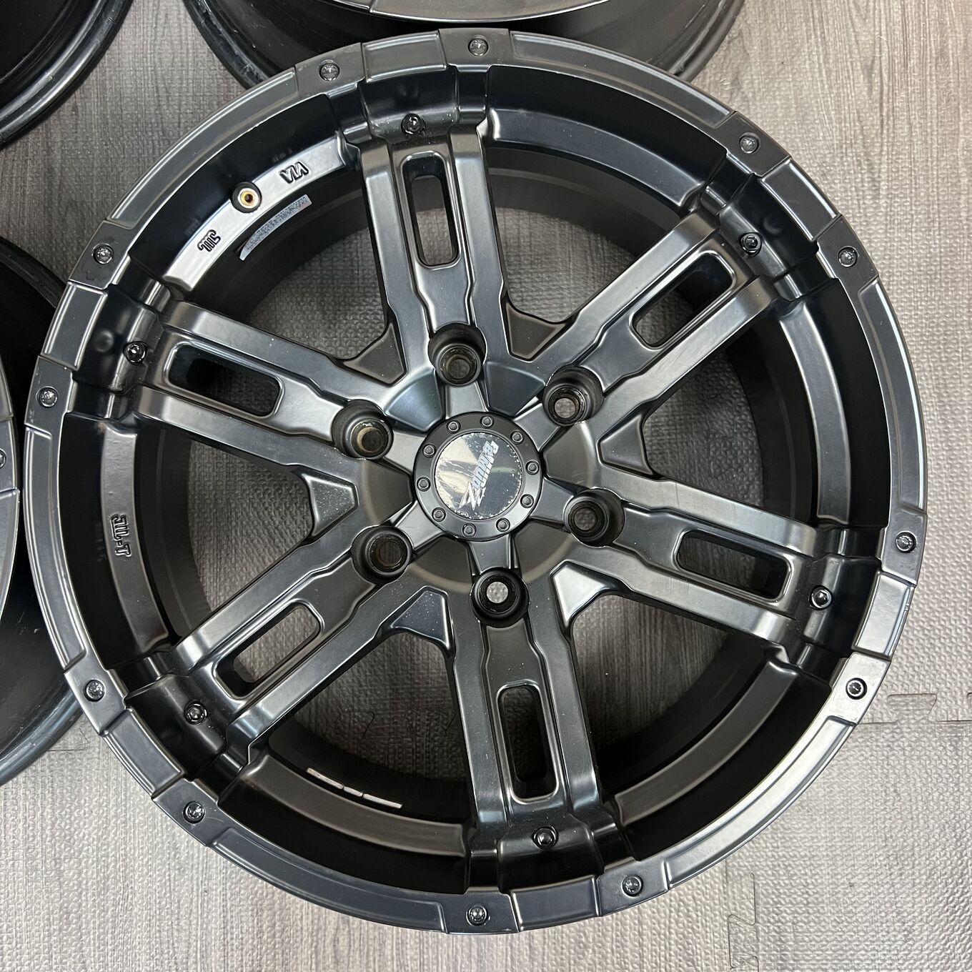 WOLF R17 8J ET20 6x139.7, фото 2