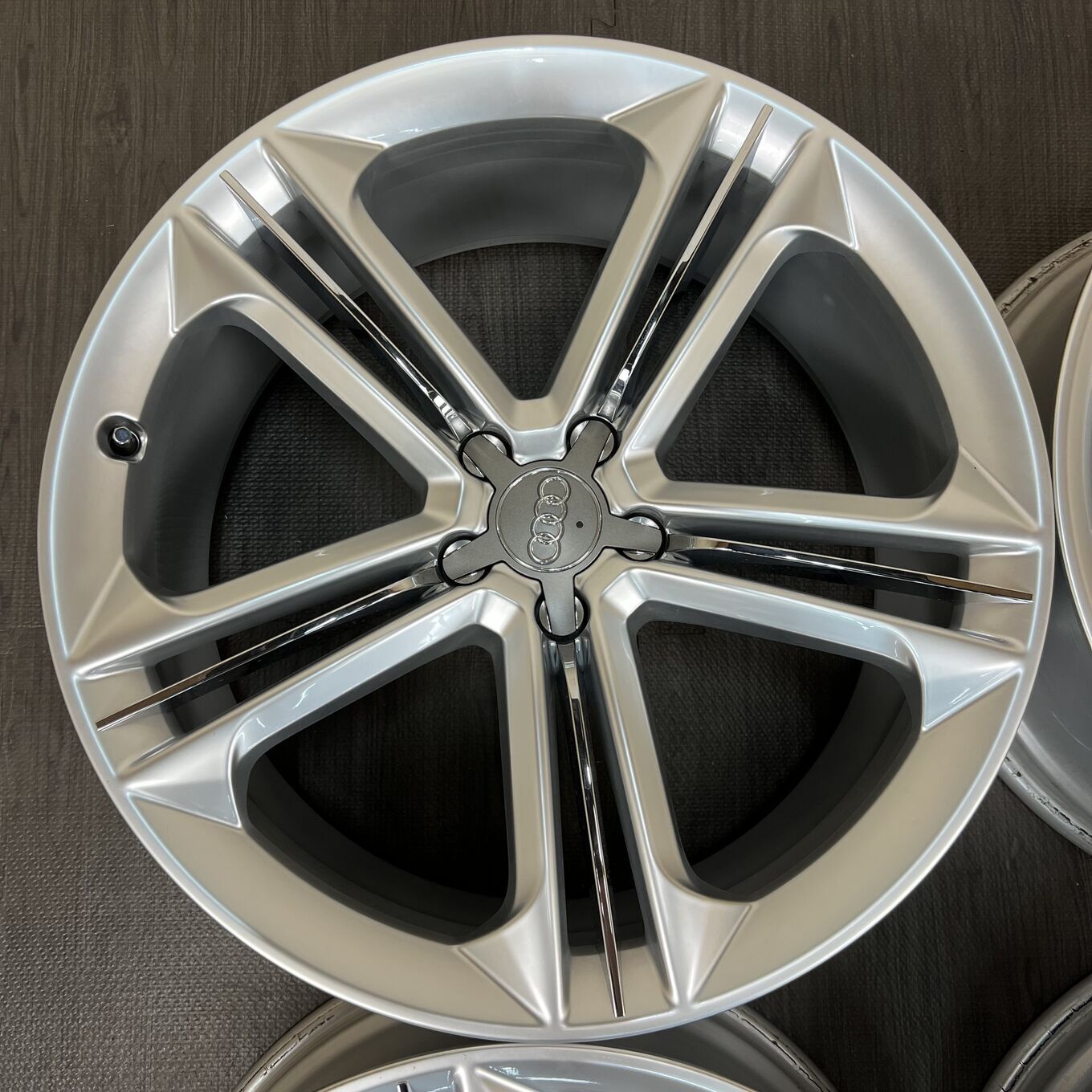 S8; R8 R21 9J ET35 5x112, фото 3