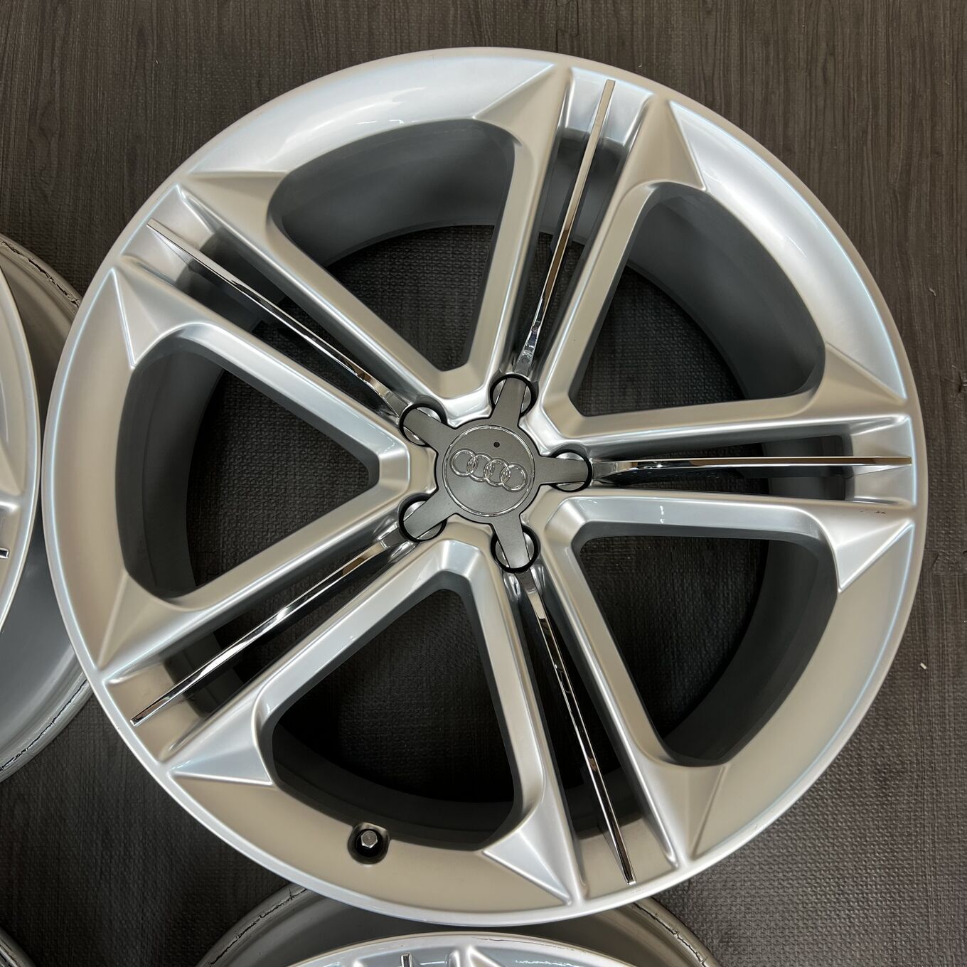 S8; R8 R21 9J ET35 5x112, фото 4